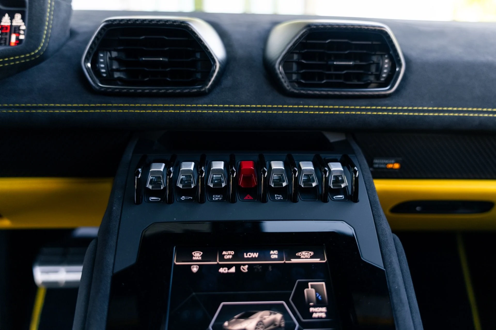 mph029_581442551_Used_2024_Lamborghini_Huracan_Tecnica_1774294542_9712e2fa52