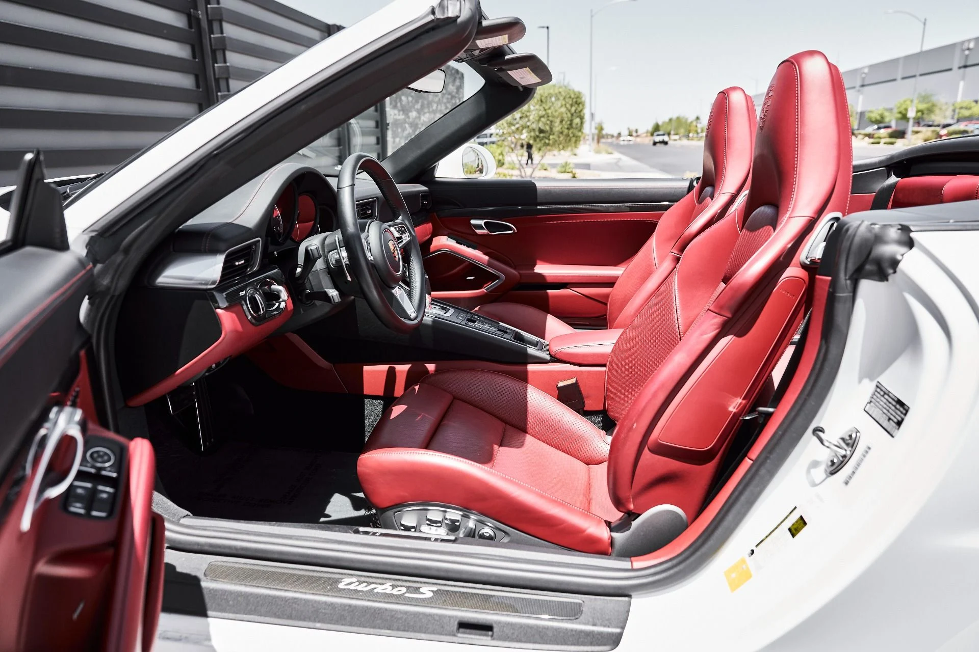 mph029_585436194_Used_2019_Porsche_911_Turbo_S_1781225421_df23e7c028