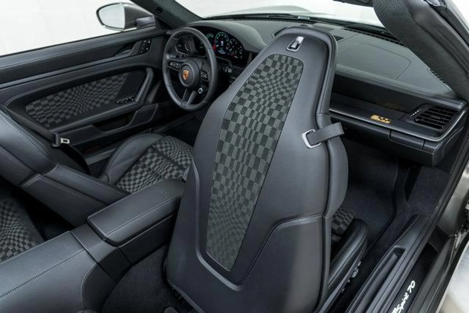 mph029_5857728_591k_A9kf_Tj_D_Bxa4x_G66_Cq_Me_S_Gc8_12df1e6d76