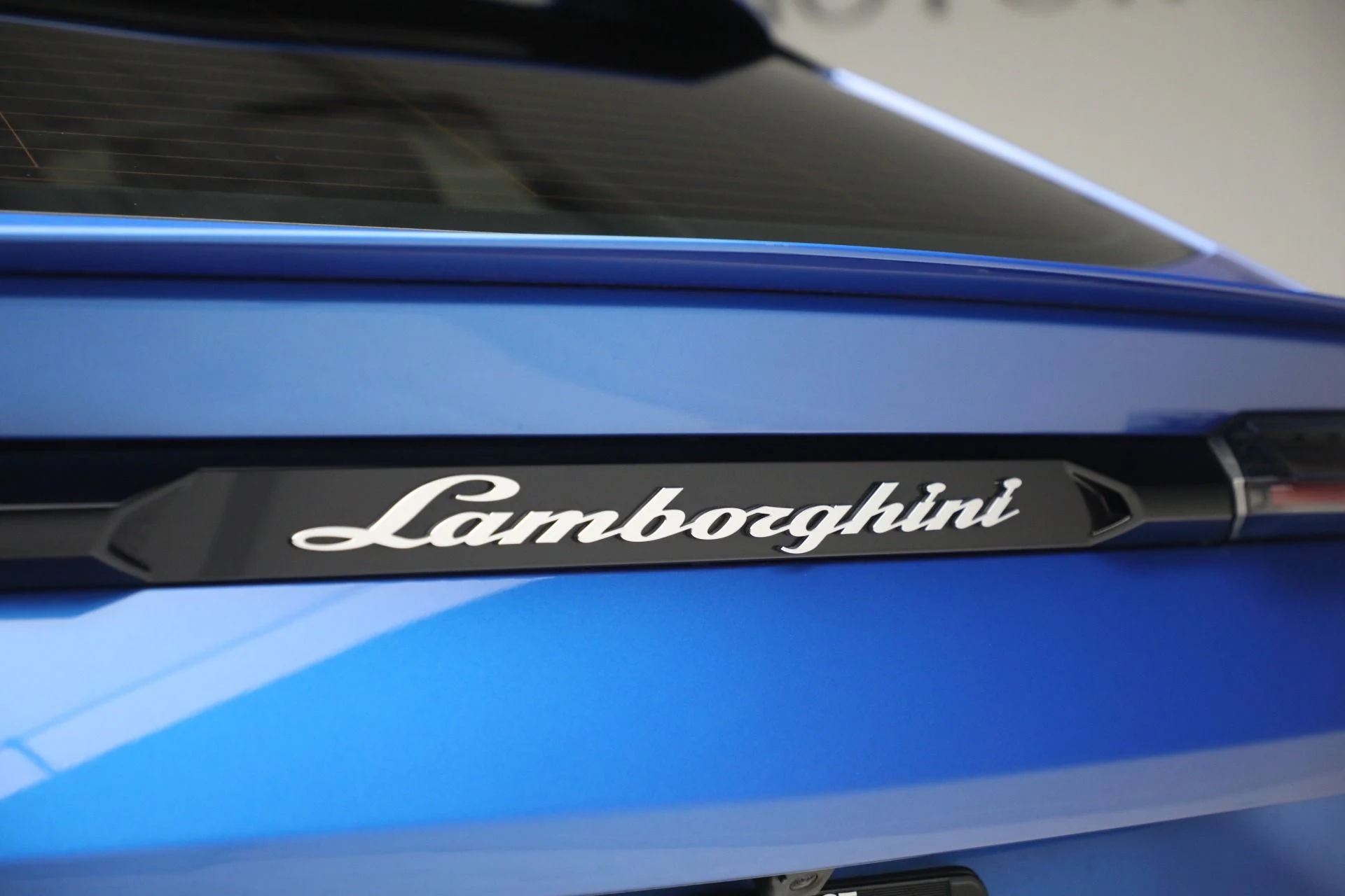 mph029_585932387_Used_2024_Lamborghini_Urus_S_0848825985