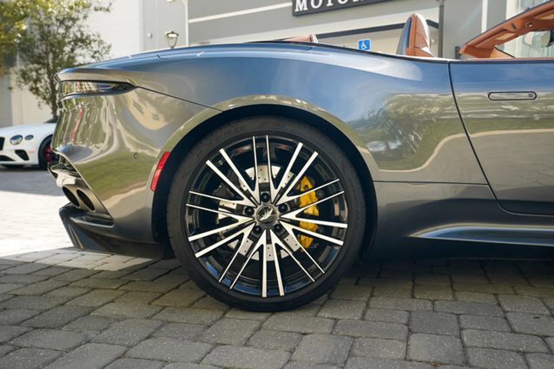 mph029_589822129_22957582_30_7da8468fae