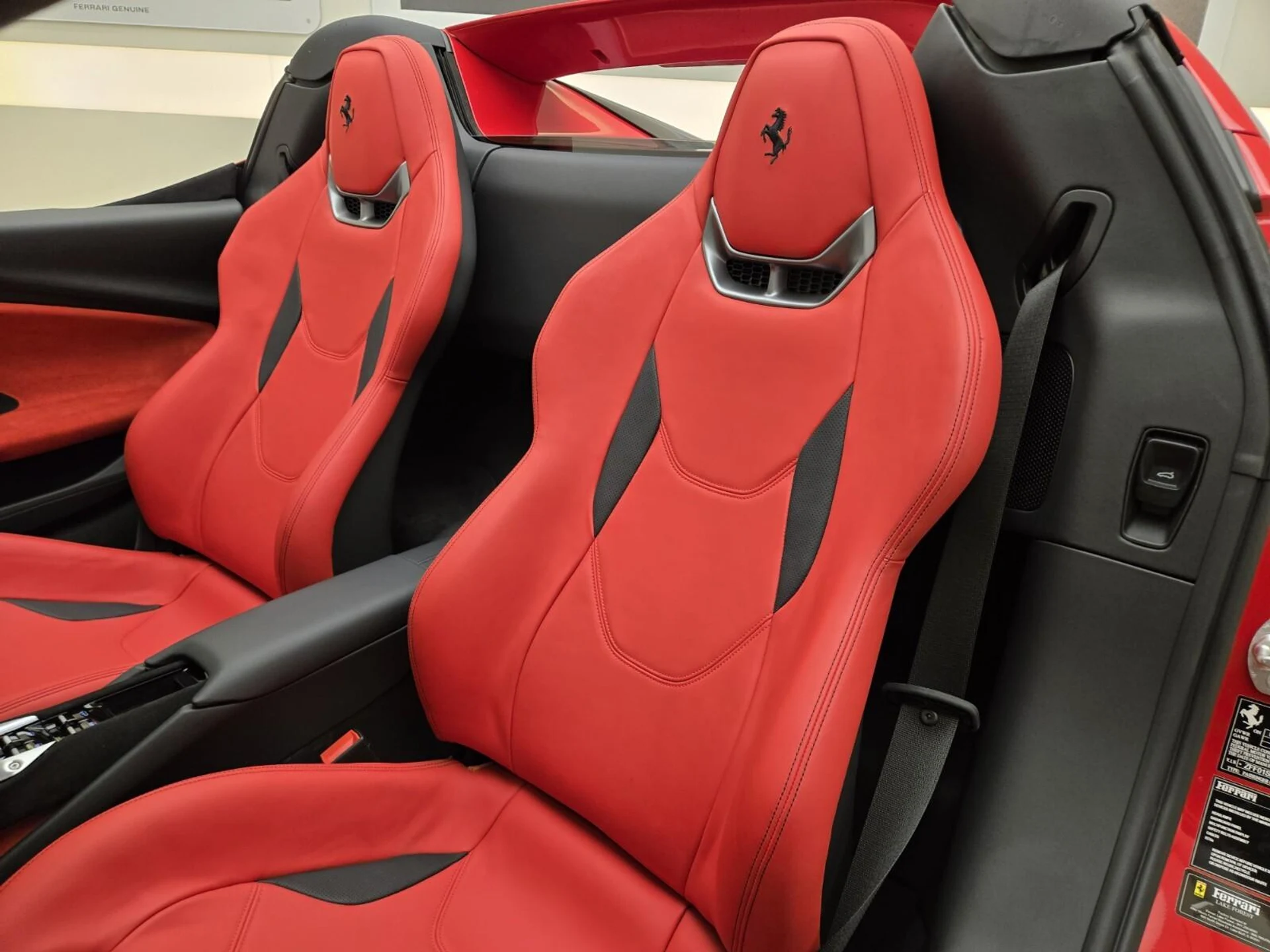 mph029_594587461_Used_2024_Ferrari_296_GTS_1753251953_3ae1c6de4b