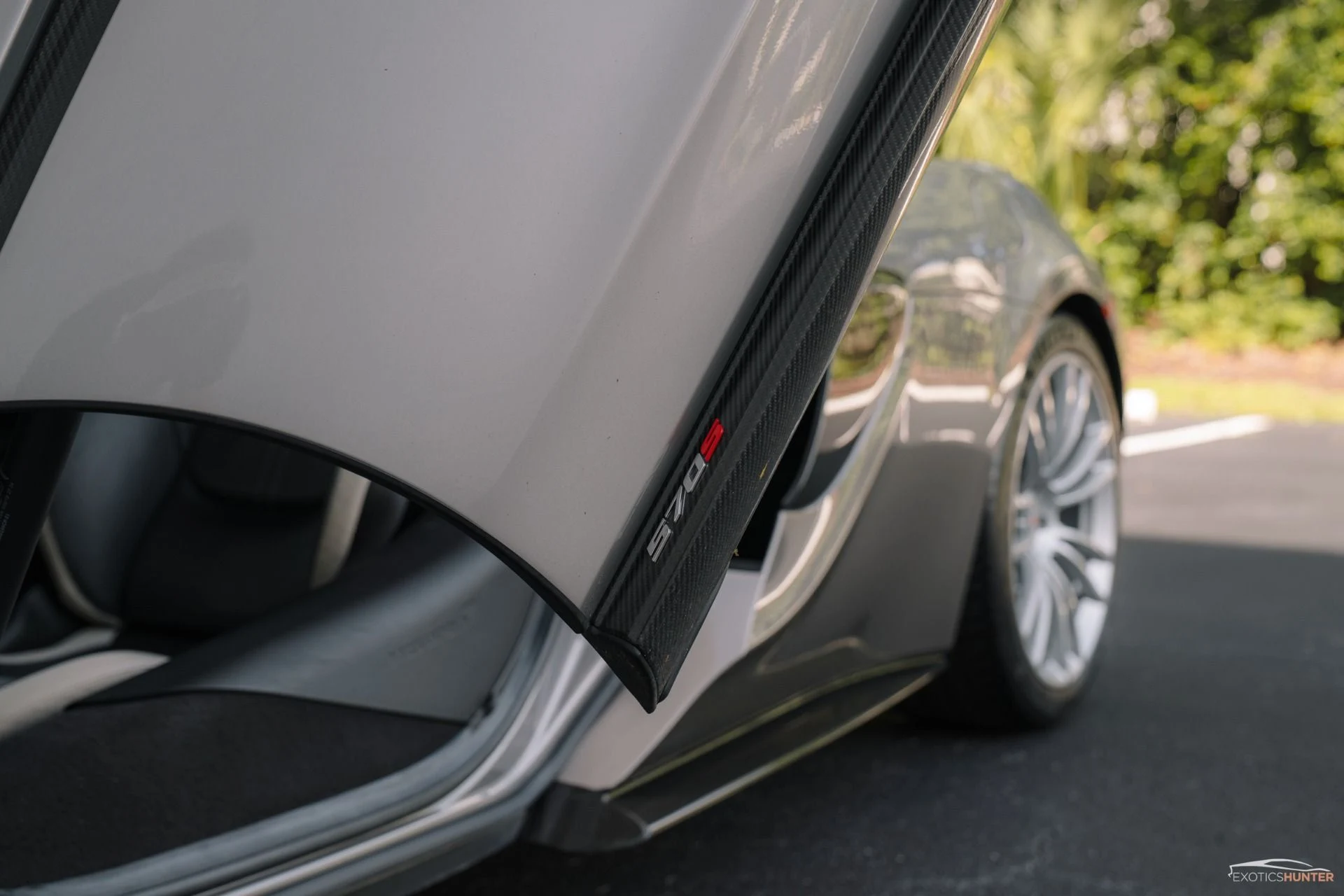 mph029_594855498_Used_2016_Mc_Laren_570_S_in_Blade_Silver_w_Exterior_Carbon_1761343691_499418f90d