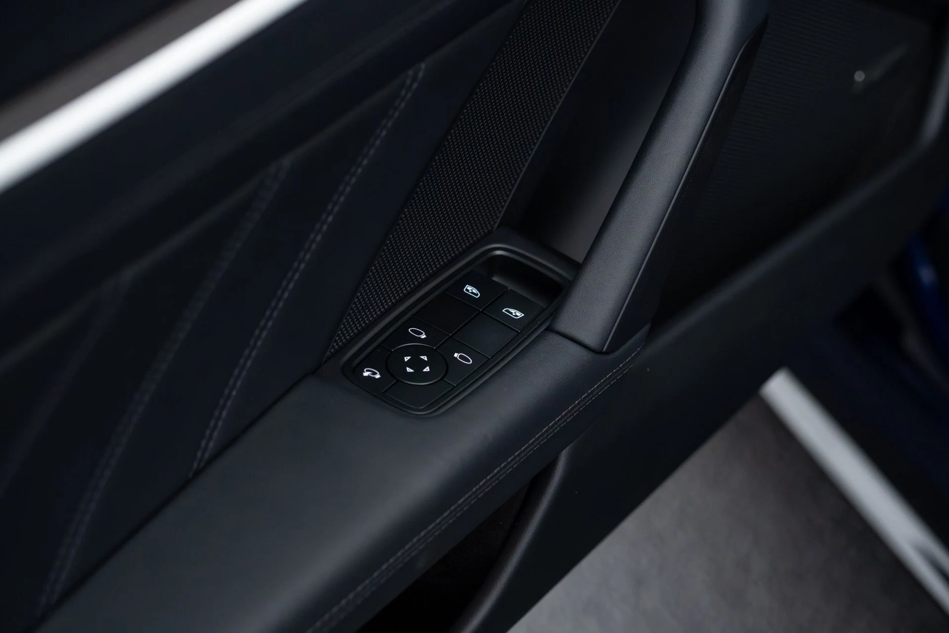 mph029_596338015_Used_2025_Porsche_911_Targa_4_GTS_1769107430_7af0949e74