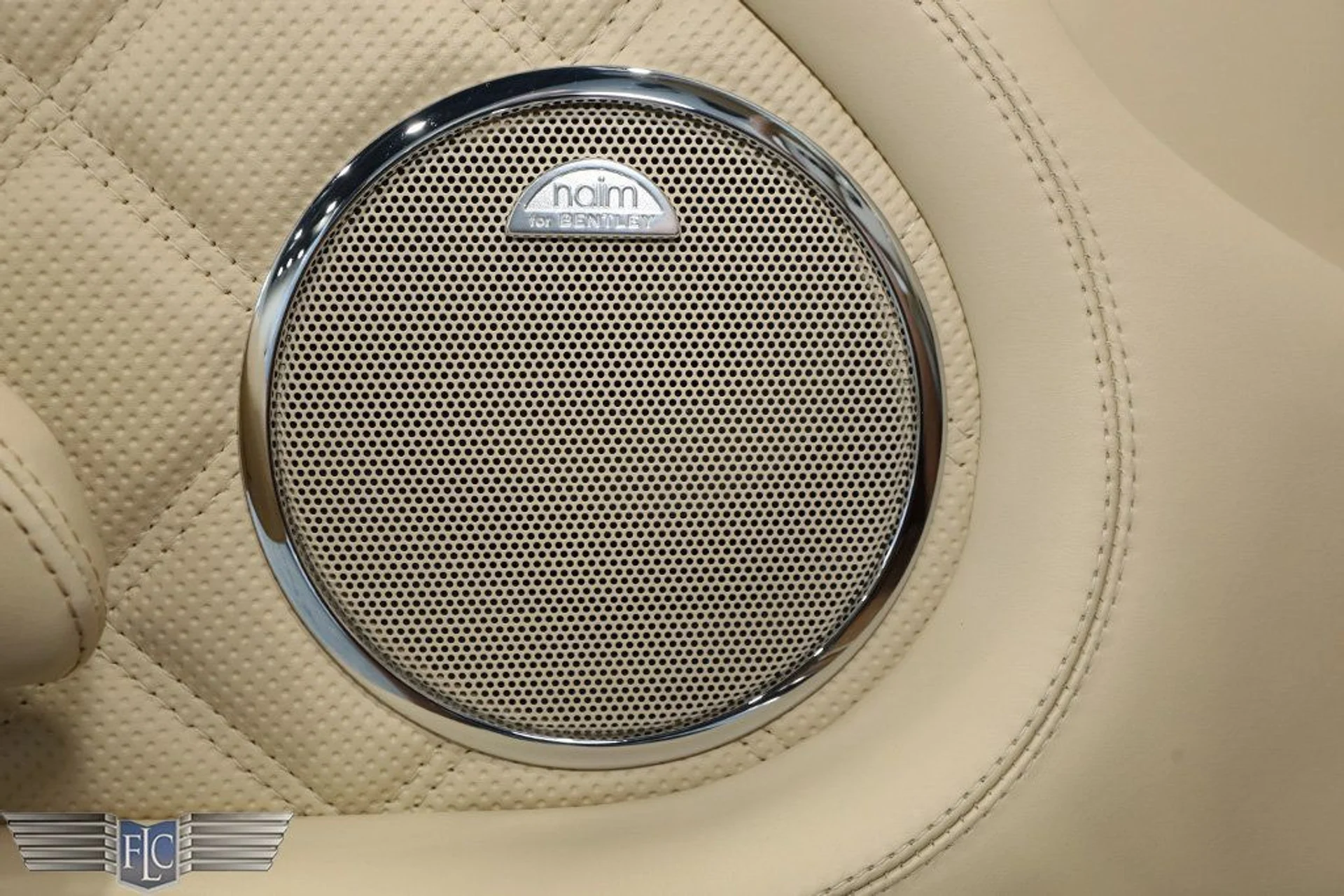 mph029_60008290_used_2010_bentley_azure_tconvertible_9689_22574902_30_1024_37710ebfe2