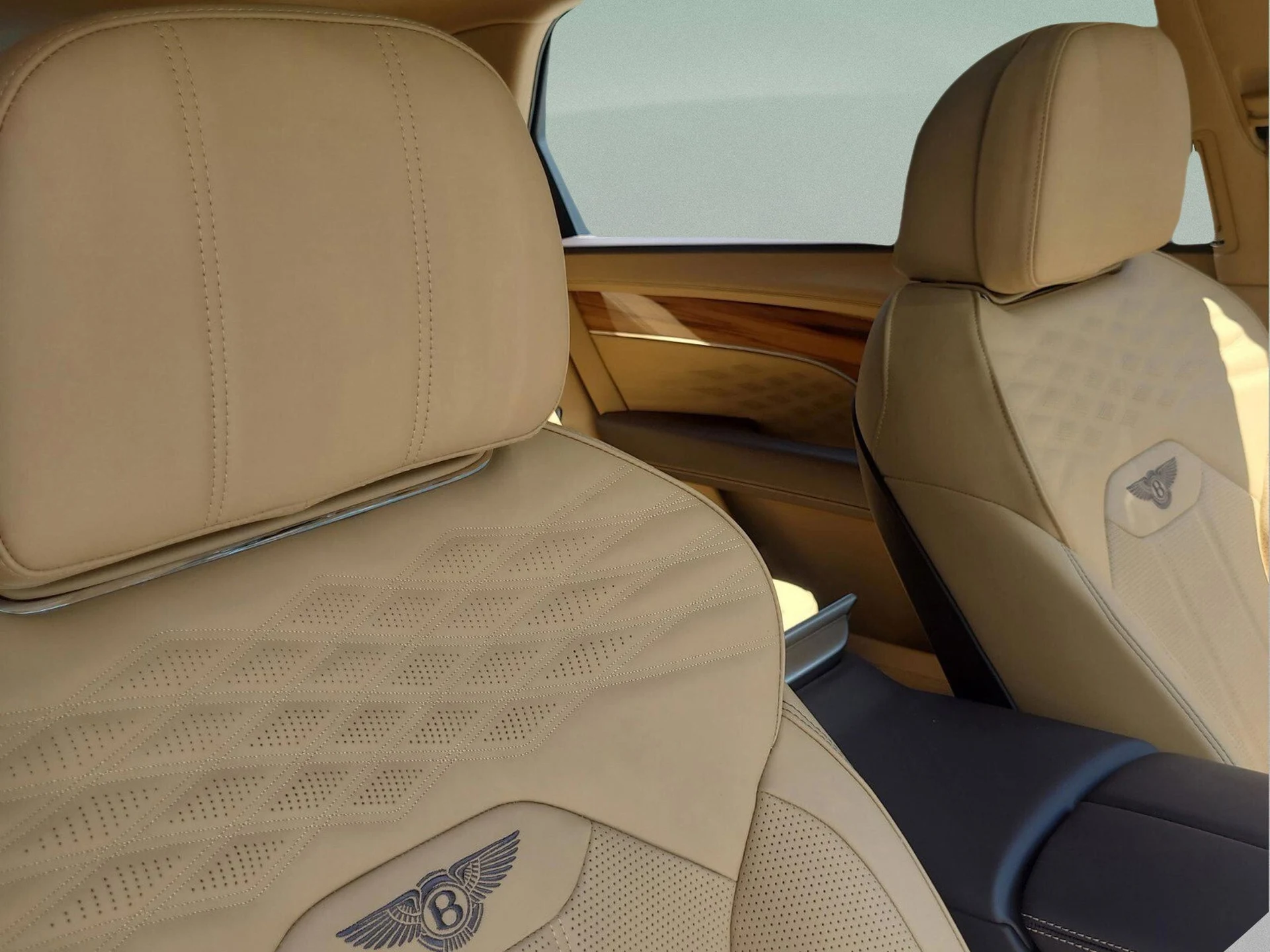 mph029_613530501_67361776482b96bf6d7cadce3134f2adx_e12be0b225