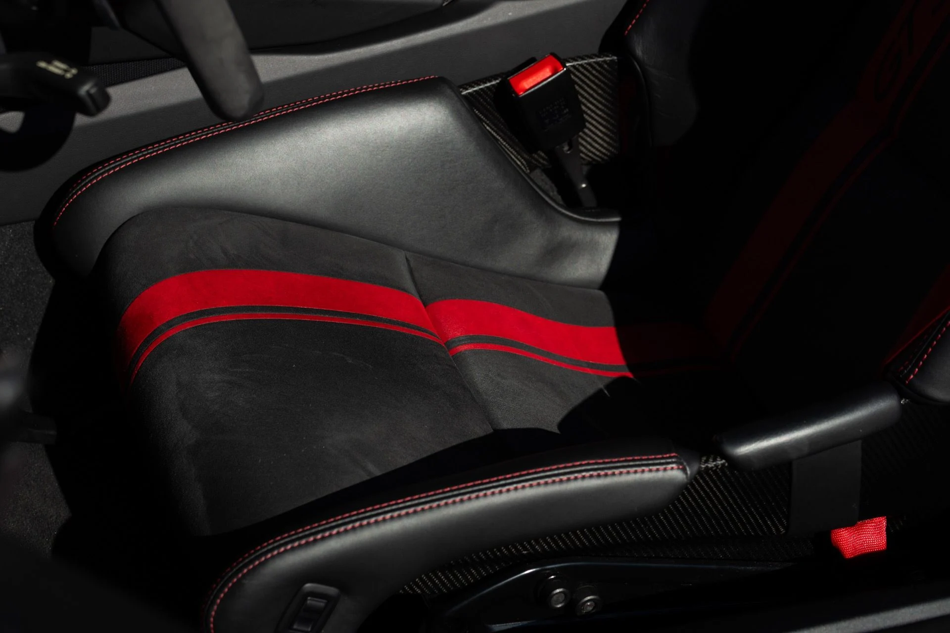 mph029_614856424_Used_2018_Porsche_911_GT_3_1755032810_6d2c5453c7