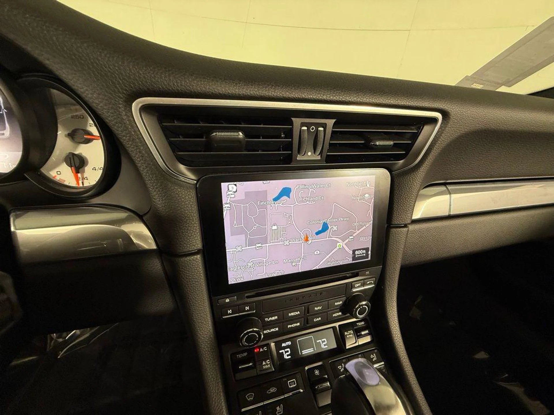 mph029_615794399_LL_CY_Hy9oh_F_Vz_H_Fwrw0_EW_26s_HL_0_2f41ae83d6