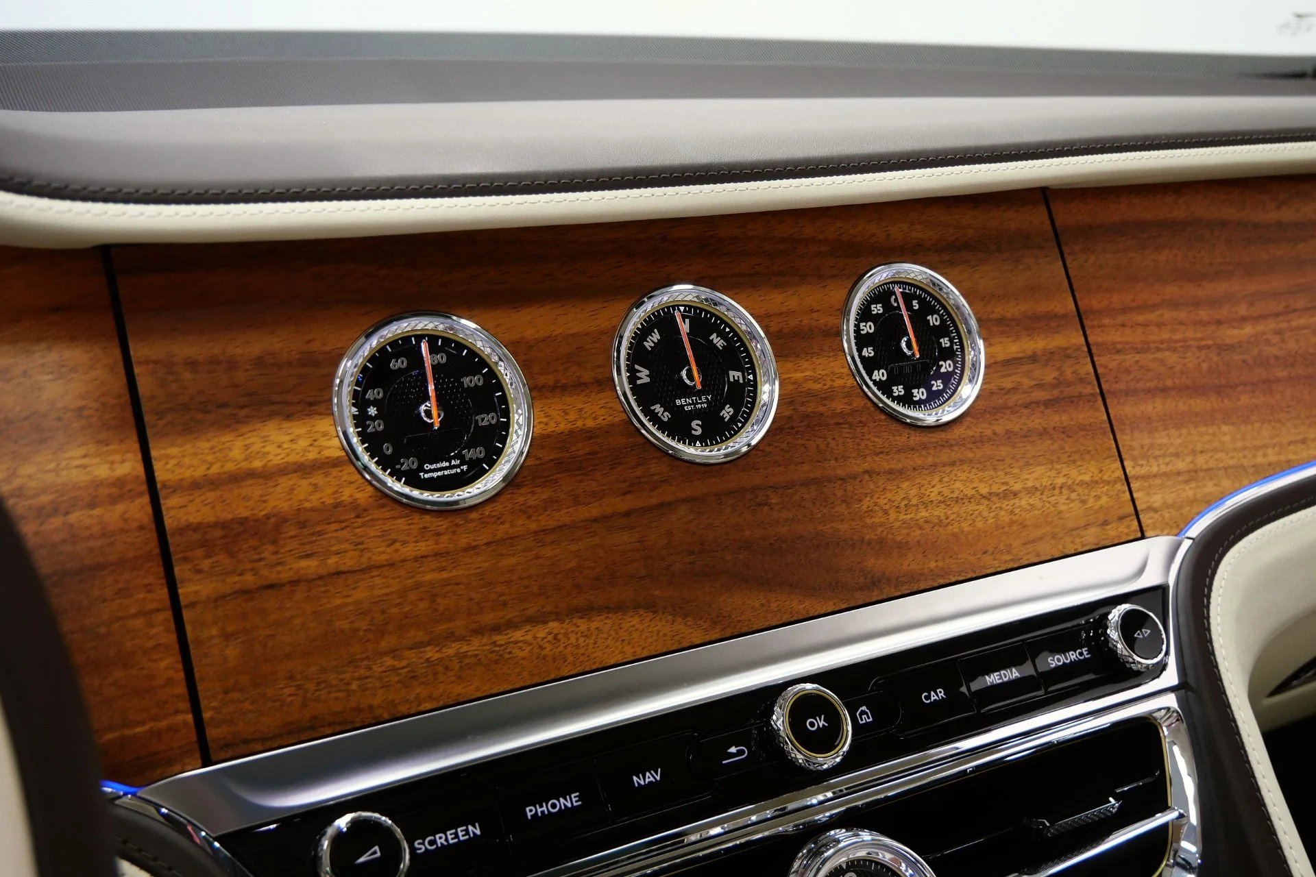 mph029_630206395_Used_2022_Bentley_Flying_Spur_Hybrid_Odyssean_Edition_266_K_MSRP_Sustainable_Interior_Trim_1770409393_2978a77227