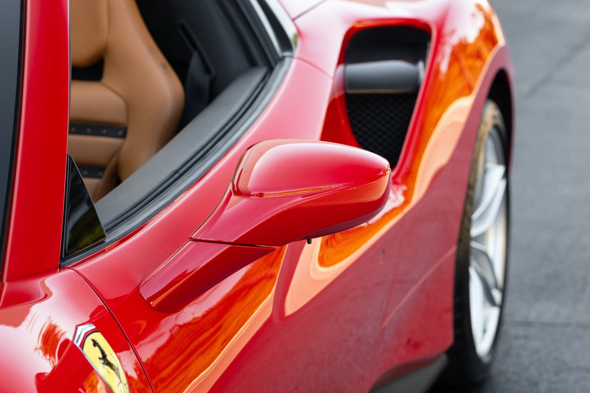 mph029_640354126_Used_2017_Ferrari_488_Spider_1771886978_ad3d3dd455