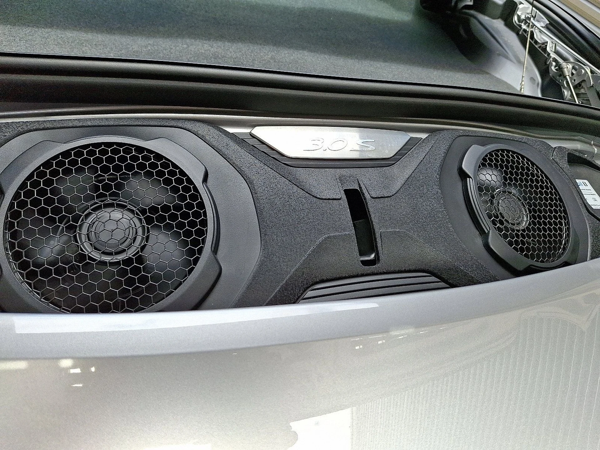 mph029_64883336_756fbb7af3e6138d9e6d0ede2c2af541_e34a88a2ad