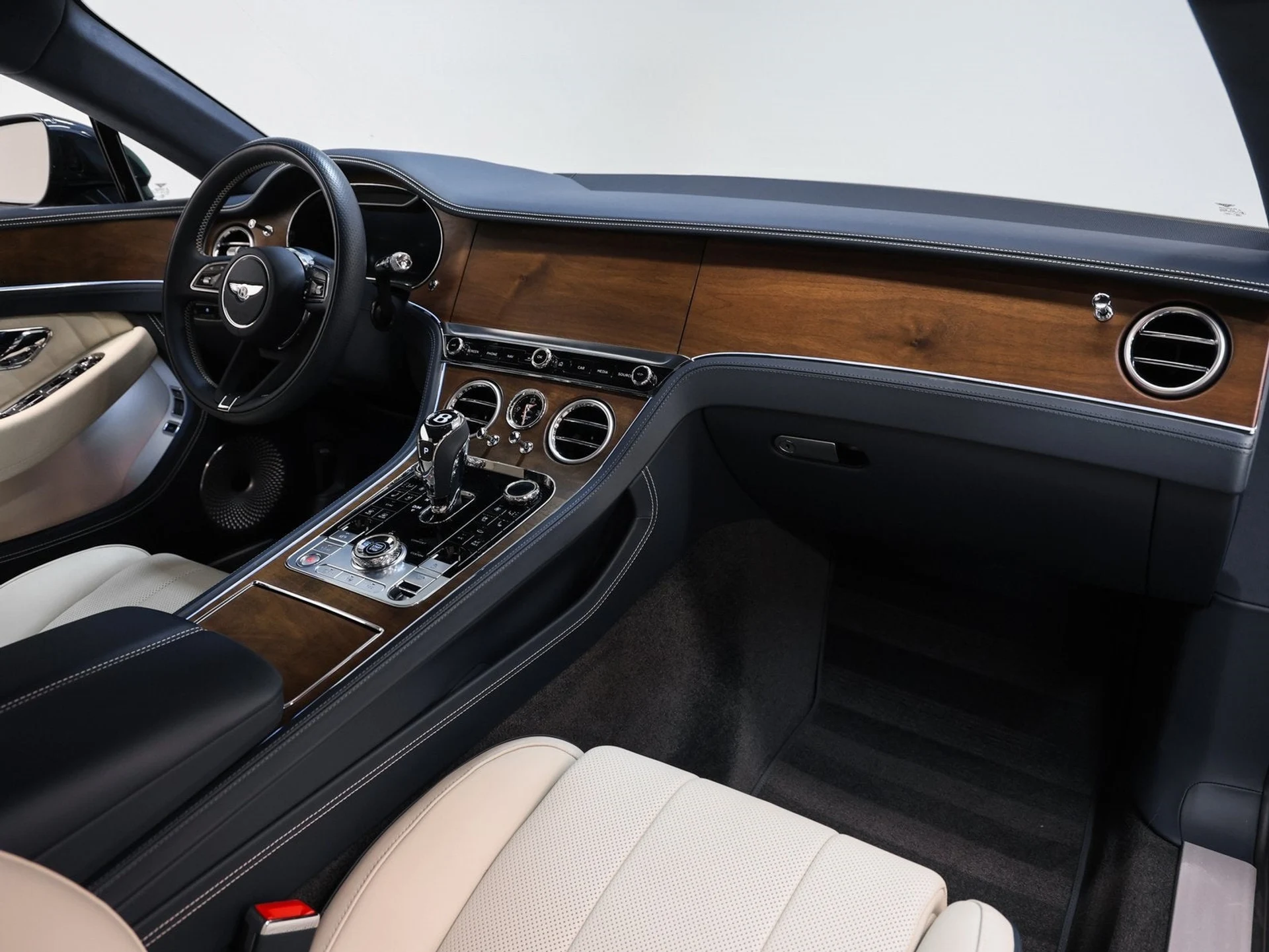 mph029_649480921_30_1053bcc8e2