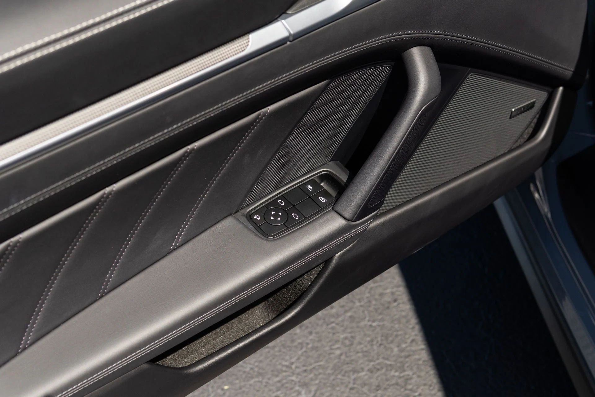 mph029_654637350_Used_2023_Porsche_911_Turbo_1773082013_511da2236e