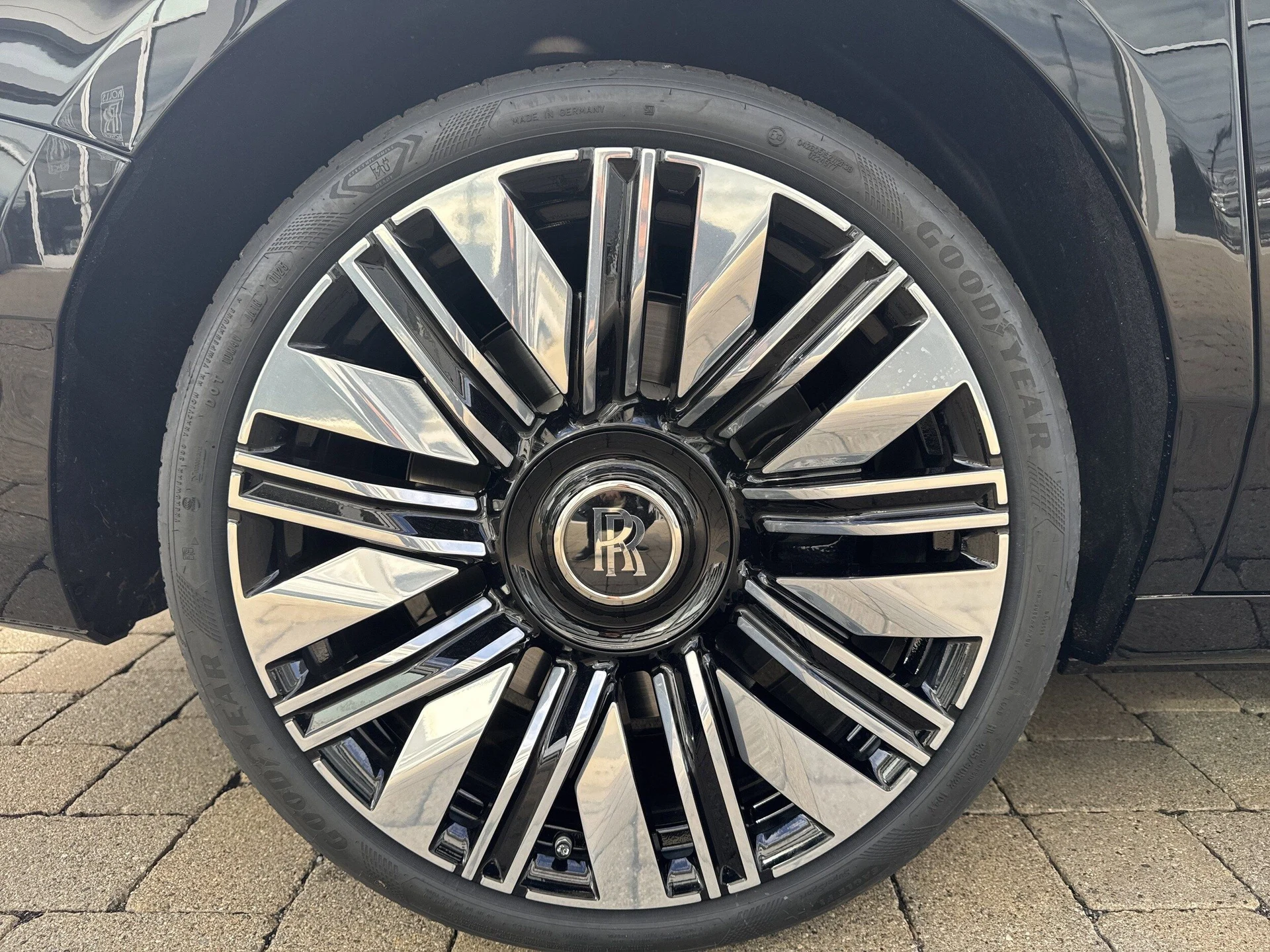 mph029_655455611_a00de656bb65830665818c84e5967060x_82c785f6a3