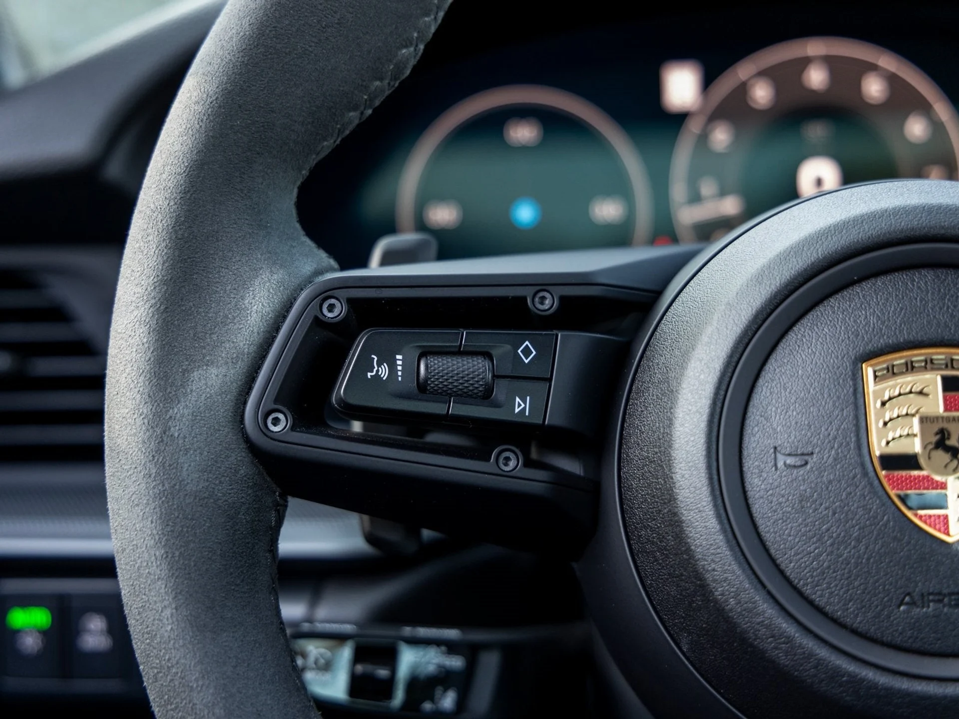 mph029_658936012_30_d93fce766a