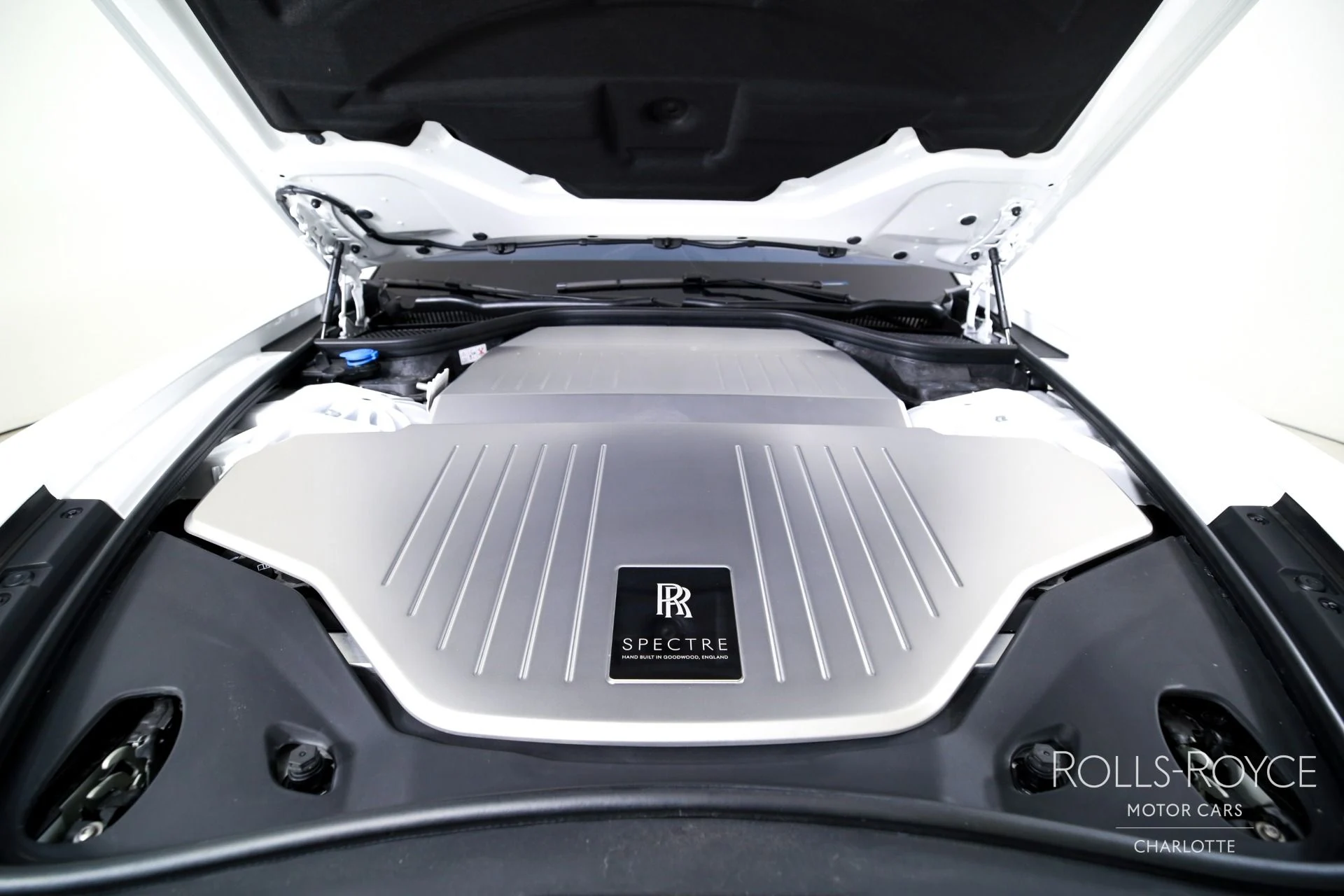 mph029_664865363_Used_2025_Rolls_Royce_Spectre_1781797119_25a059b324