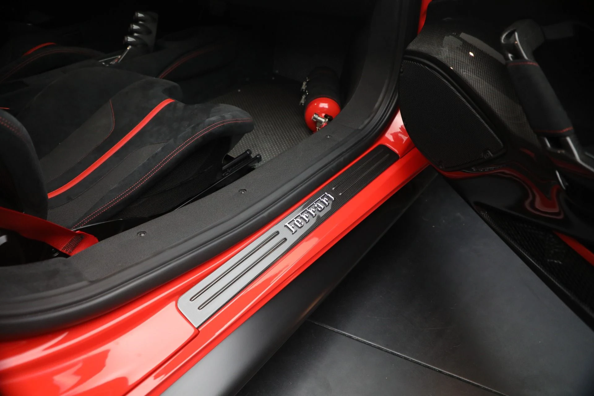 mph029_666517302_Used_2019_Ferrari_488_Pista_1777044091_bbaf59326f