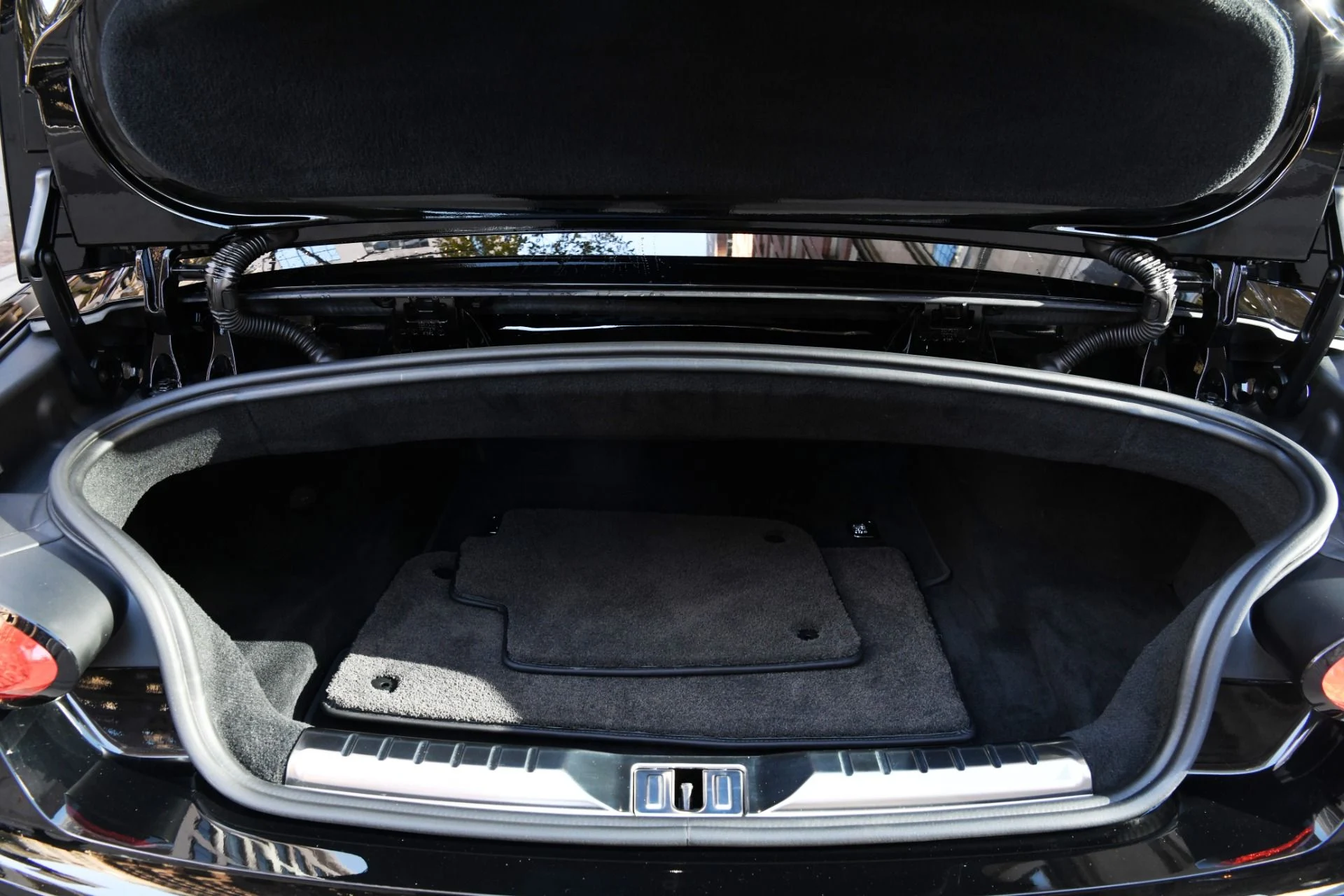 mph029_66715236_Used_2022_Bentley_Continental_GTC_Convertible_GTC_V8_1732653355_c3f732ed80