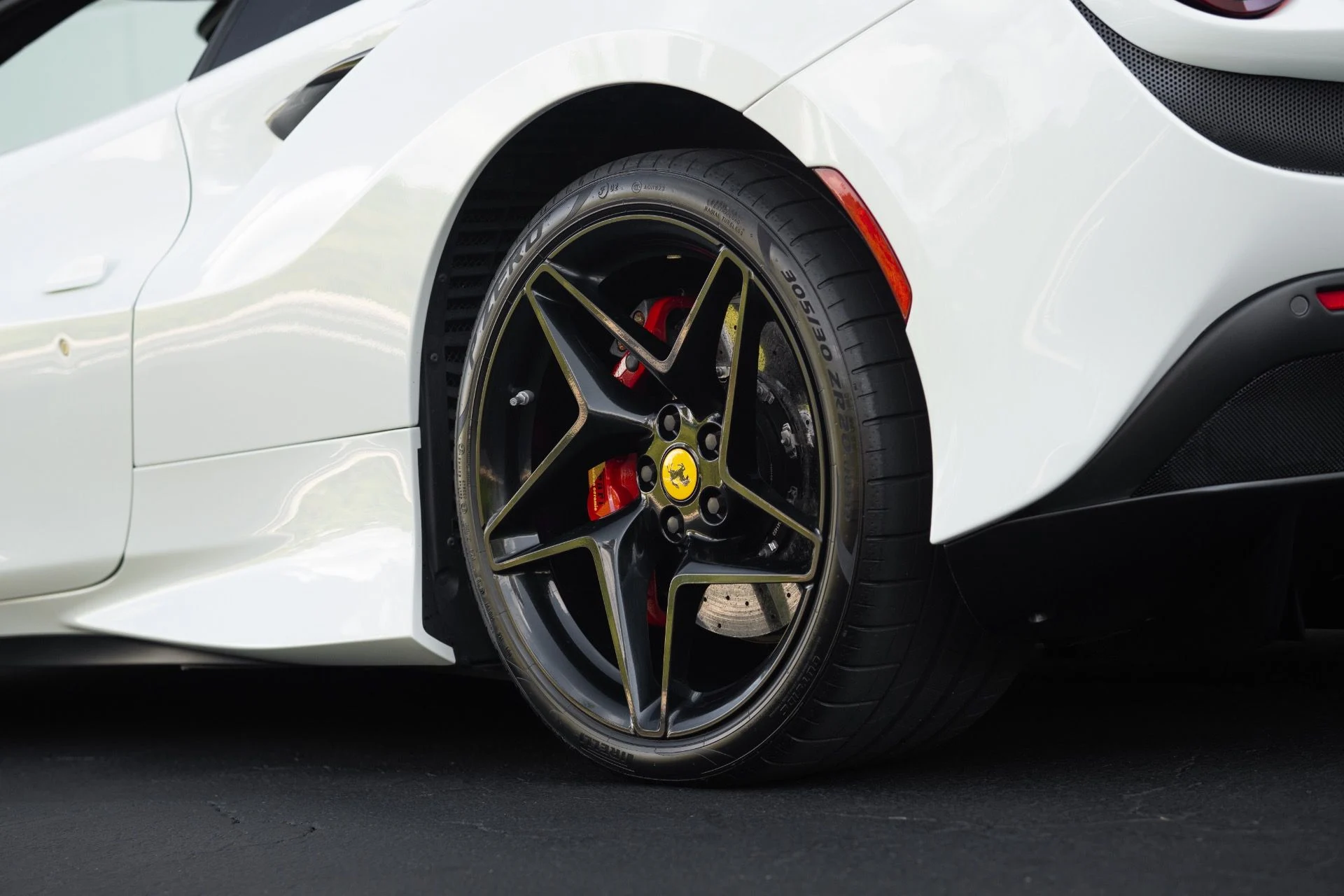 mph029_667560768_Used_2021_Ferrari_F8_Tributo_1763762778_08a7f7c679