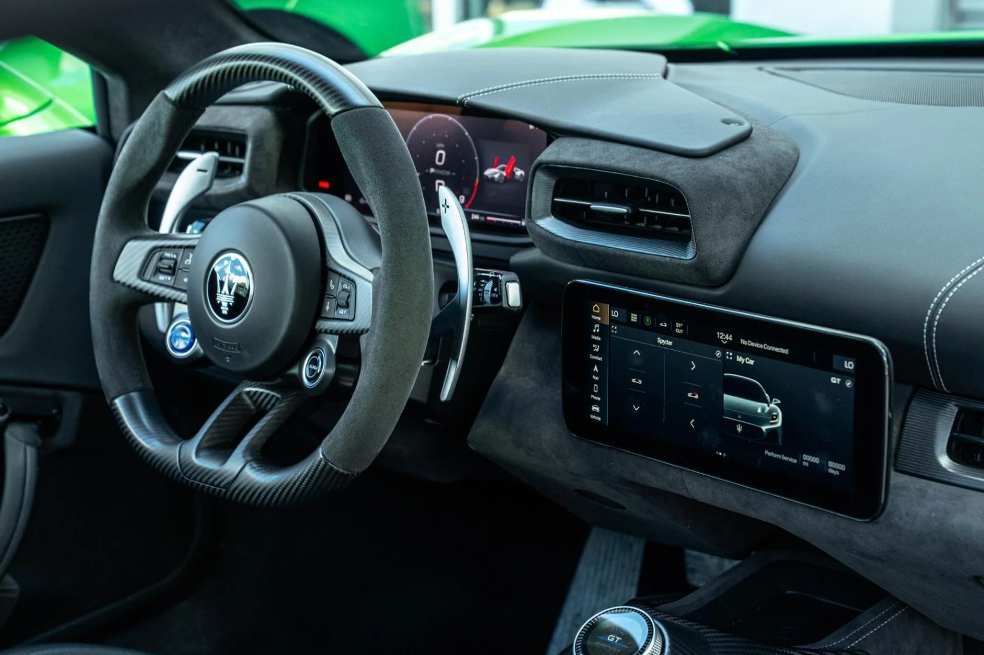 mph029_680081197_Used_2023_Maserati_MC_20_Cielo_1769250115_98422f4549