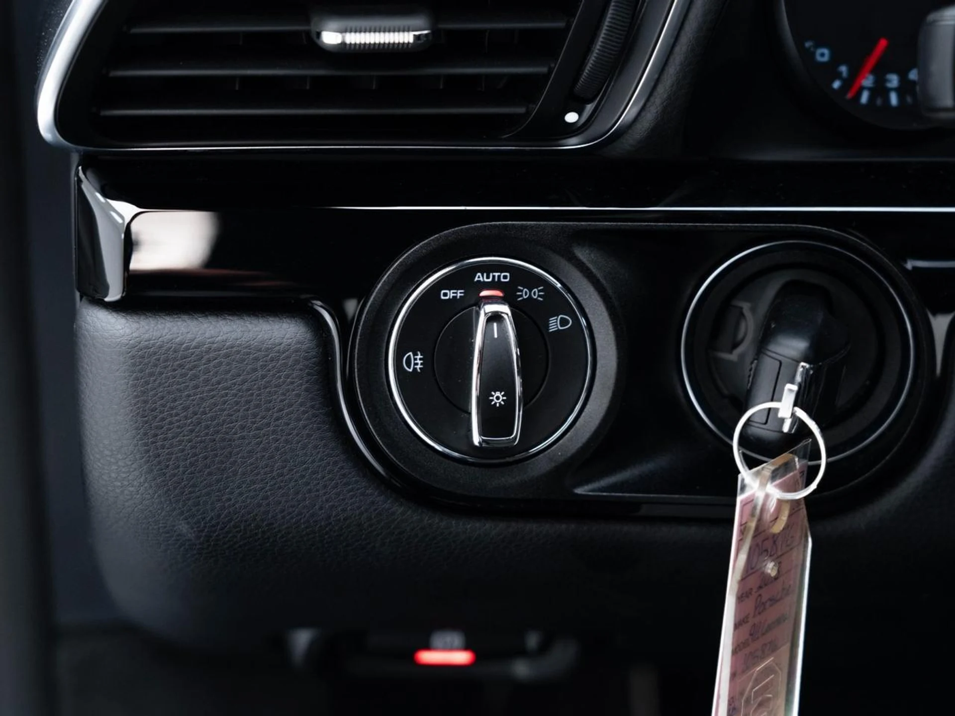 mph029_684736034_aec4cb2ca9edfb3802718ef17cec4705_bd606e3d62