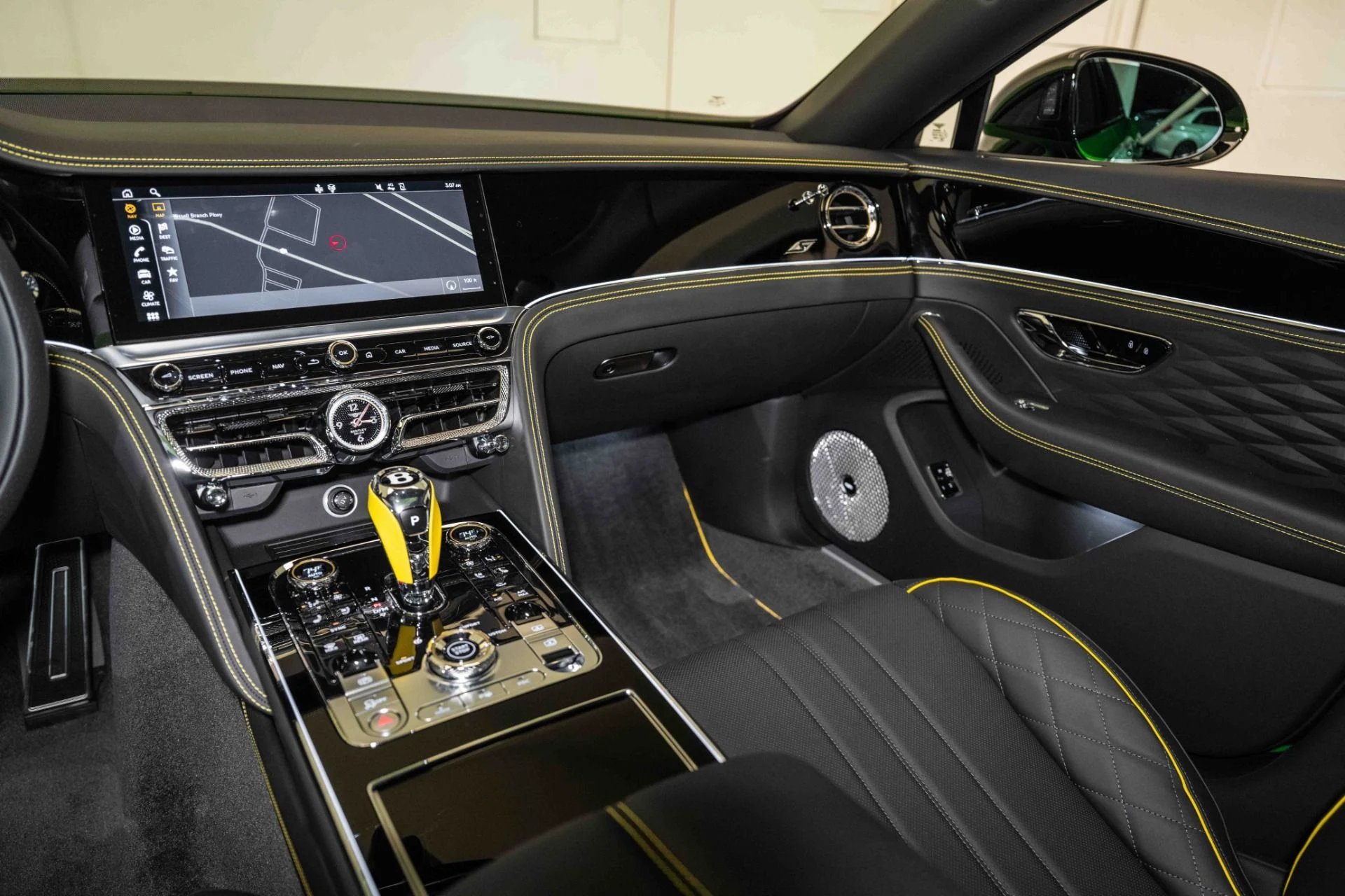 mph029_688366090_Used_2024_Bentley_Flying_Spur_S_Hybrid_1749914202_29b4639678