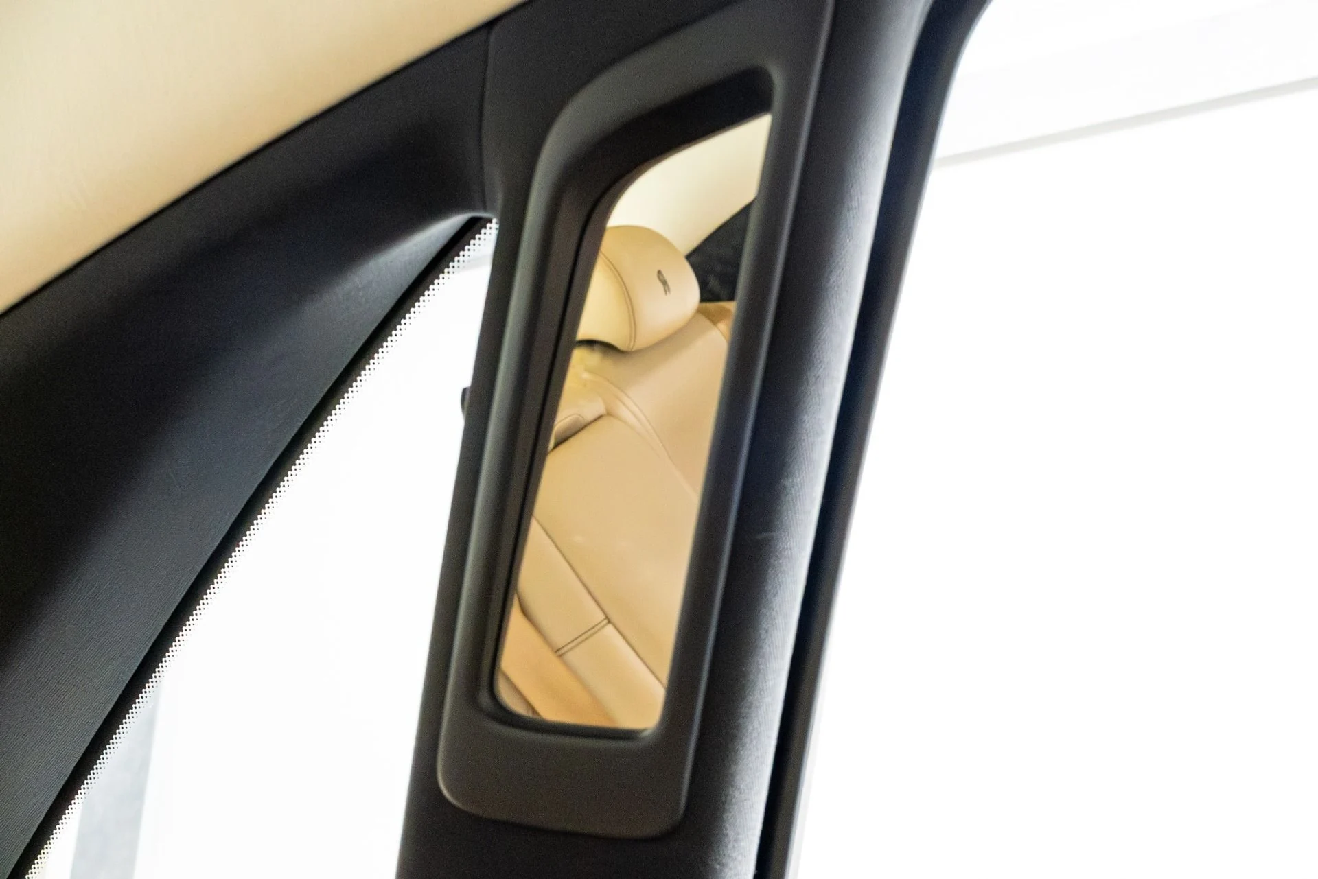 mph029_693895504_Used_2017_Rolls_Royce_Ghost_1774888920_9f67226f7b