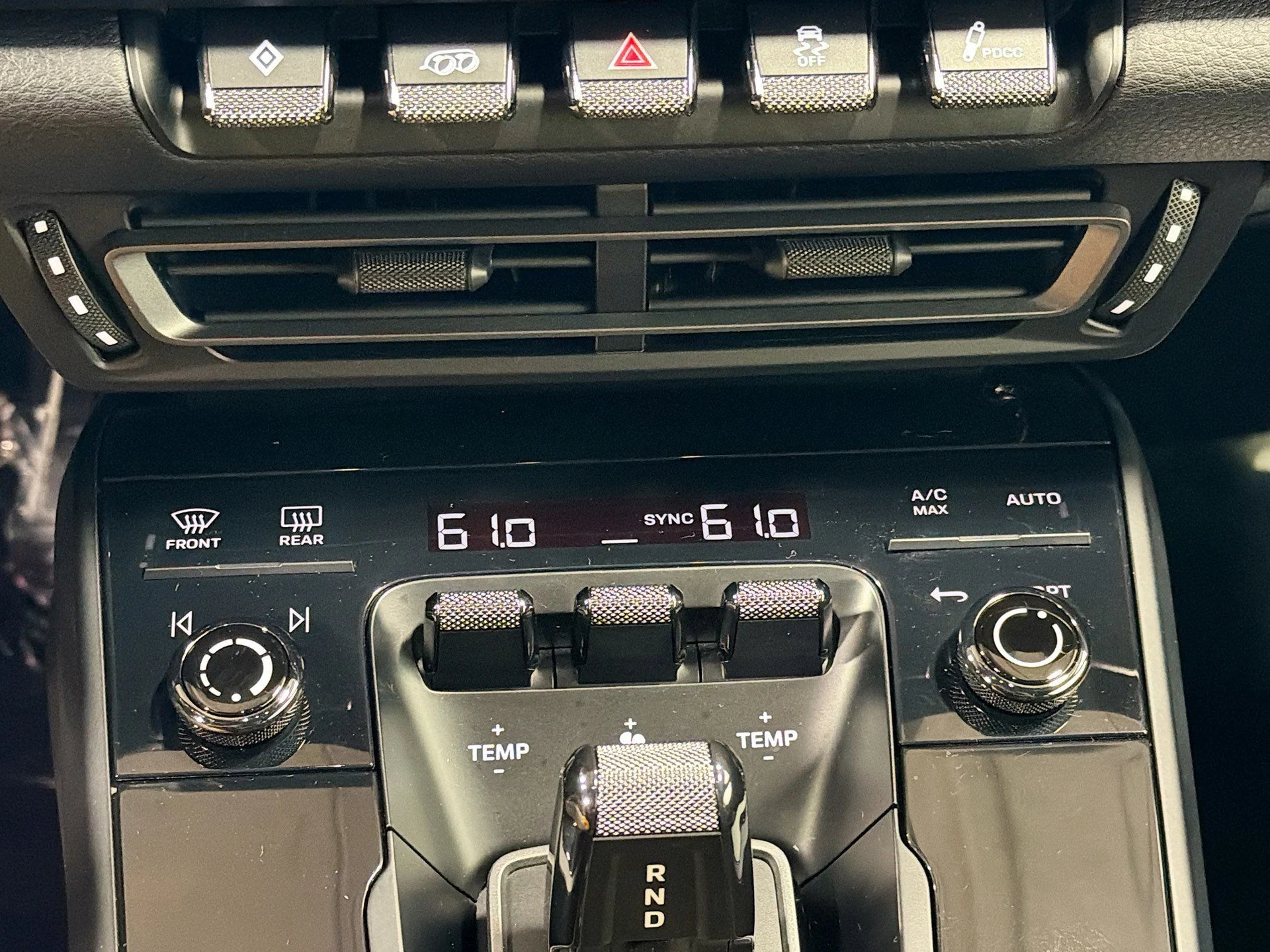 mph029_696319592_e8870bda51f6d8583eb23e65d6c7a557_e40b46b044