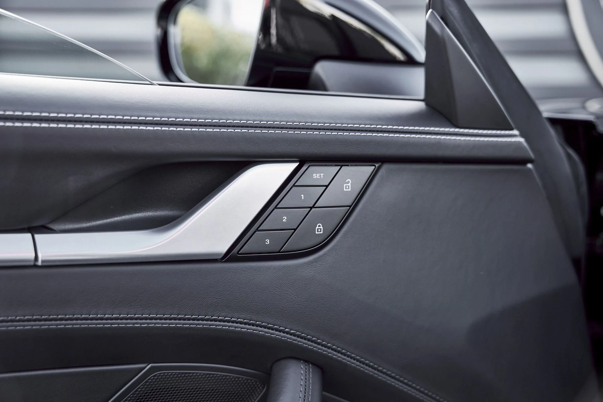 mph029_711638464_Used_2022_Porsche_911_Turbo_S_1773939914_0d30b97752