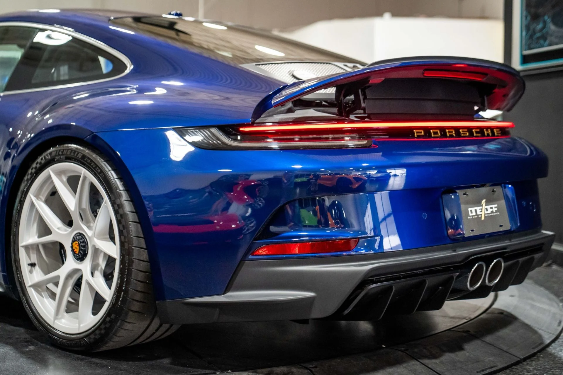 mph029_713938209_Used_2024_Porsche_911_ST_5341963_1766128393_ddc9523a34