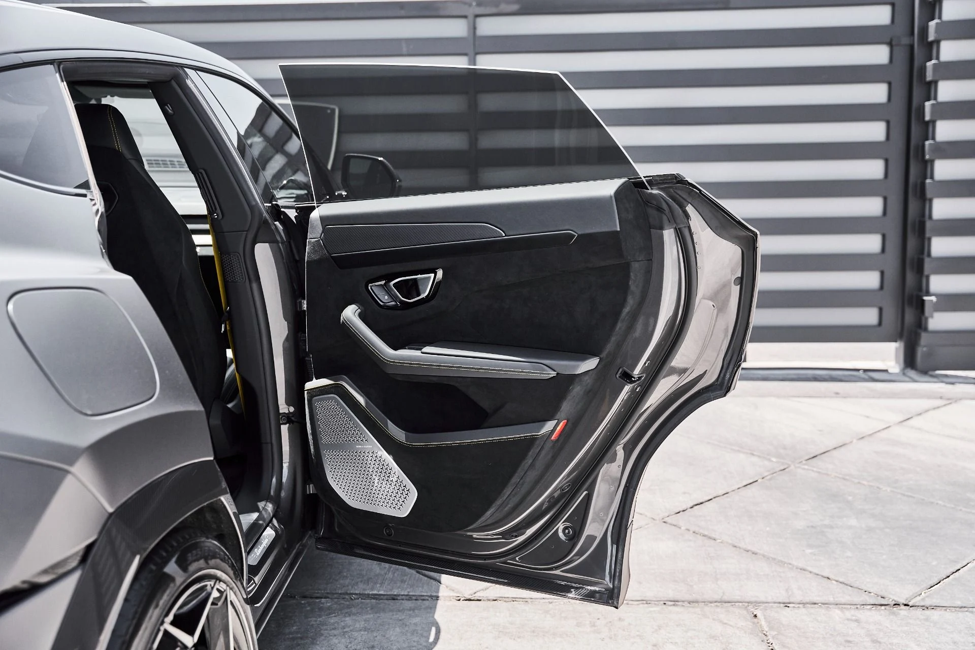 mph029_714760875_Used_2024_Lamborghini_Urus_Performante_1781228435_5b7e07a889