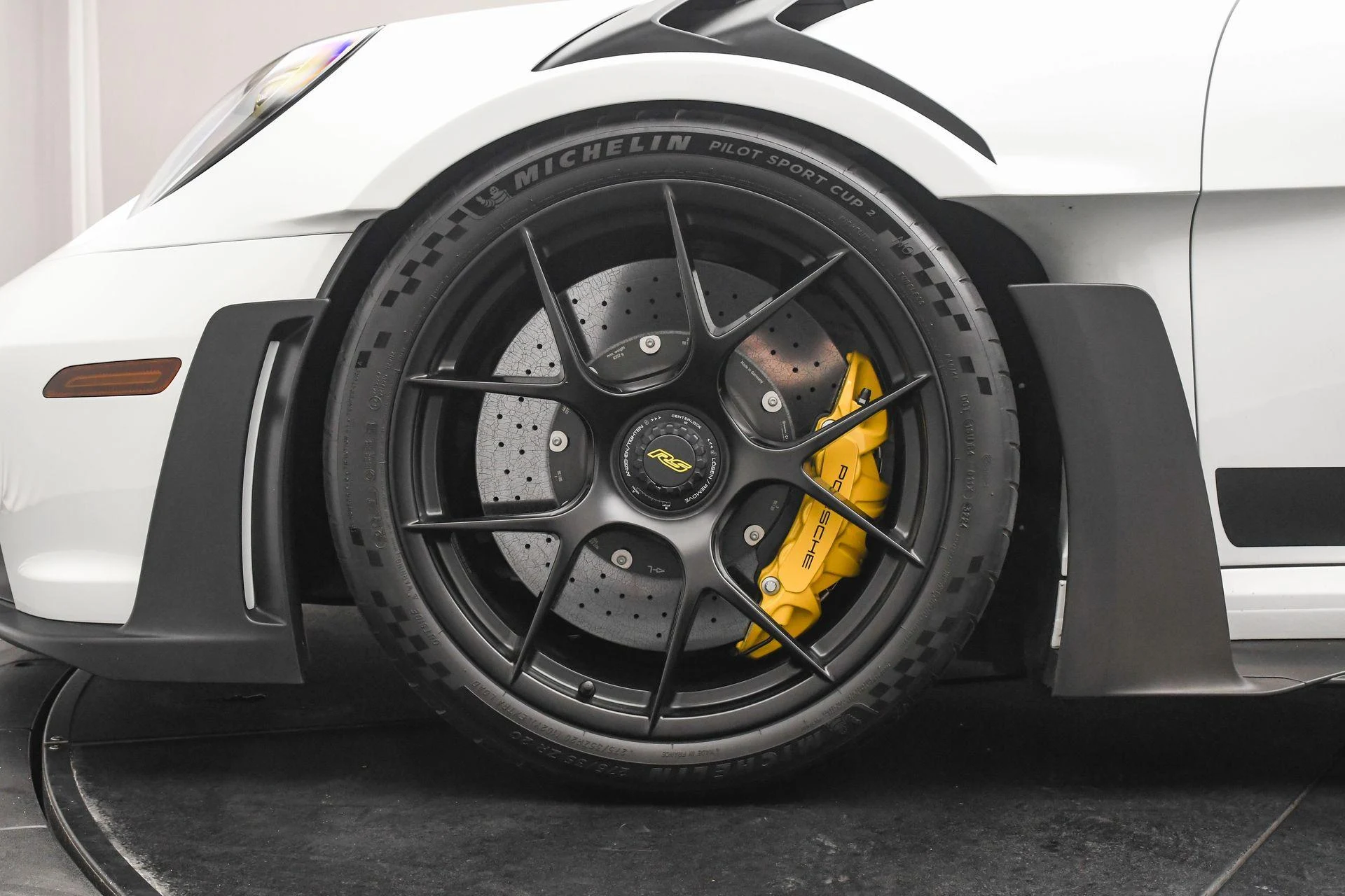 mph029_727416253_Used_2025_Porsche_911_GT_3_RS_1757454229_b3f1750396
