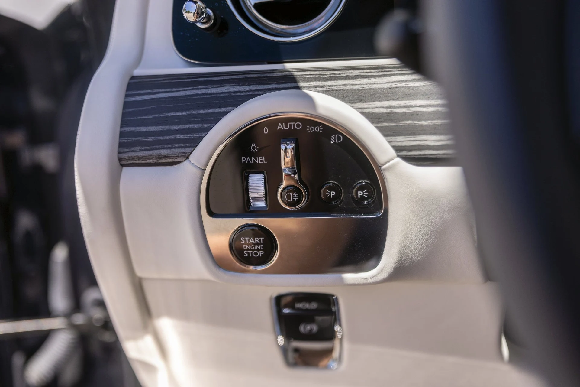 mph029_731054495_Hi_Tech_Luxury_Imports_LLC_SCA_13_GZ_03_SU_230190_image_29_3098d74bc8
