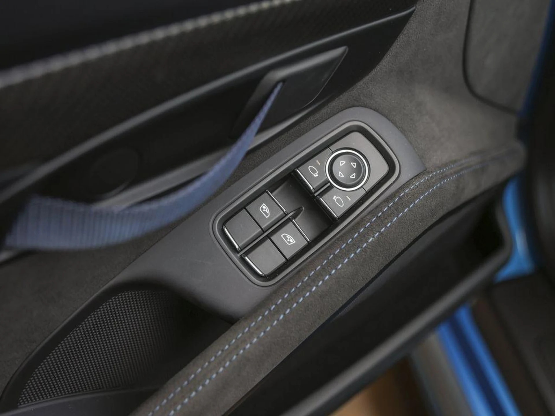 mph029_735396708_X40_WS_7_Vt7_Hrkp_R_Vk_D_X_Hw_Blhd_E_1d0e1c5a2f