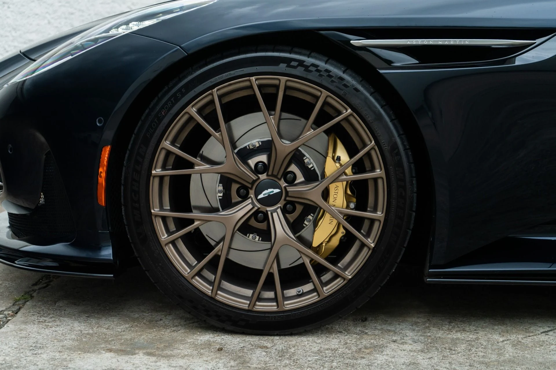 mph029_73725805_Used_2024_Aston_Martin_DB_12_V8_1780518223_4c4699905e