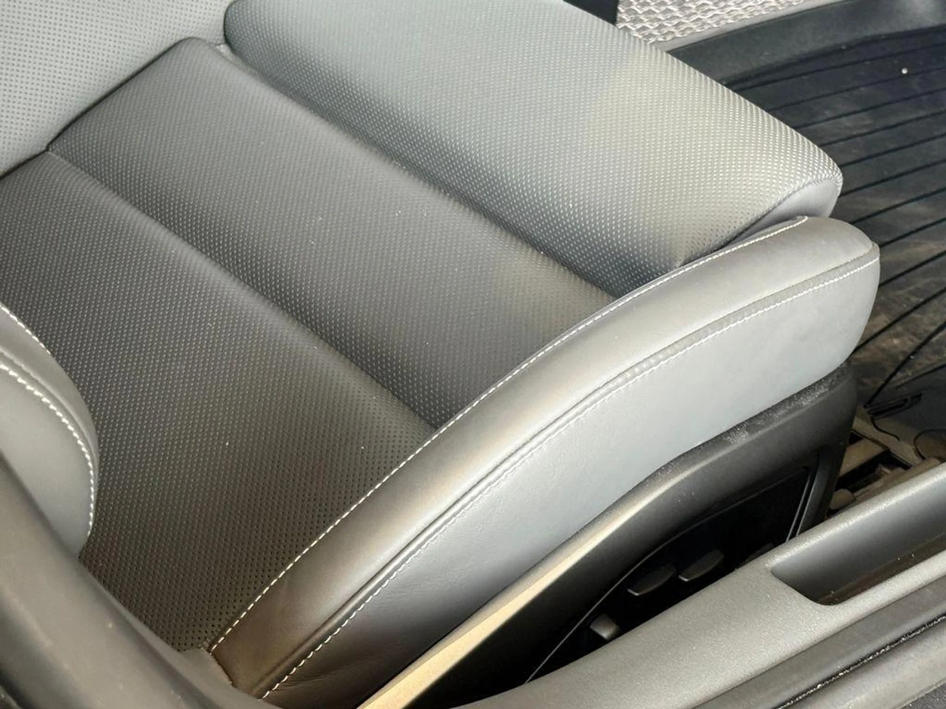 mph029_737858696_P_Ob_J_Ertf_Xf7830_Wx_Nw1_L50_VD_3_XY_f7c06399b6