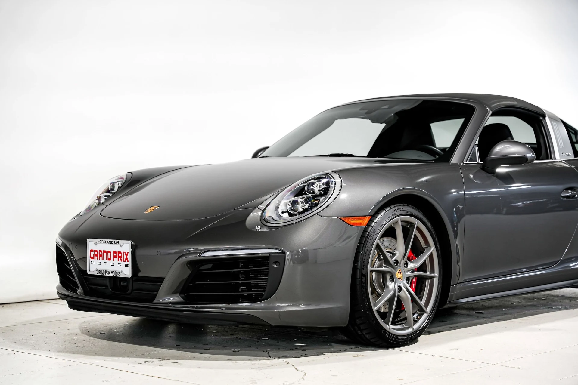 mph029_738916523_f27667775c16256ff0d9a7b1332a256ex_7956b8fcf9