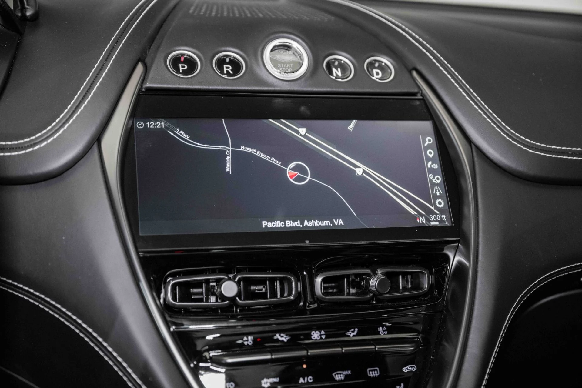 mph029_746099459_Used_2024_Aston_Martin_DBX_707_1746070286_8093ef9438