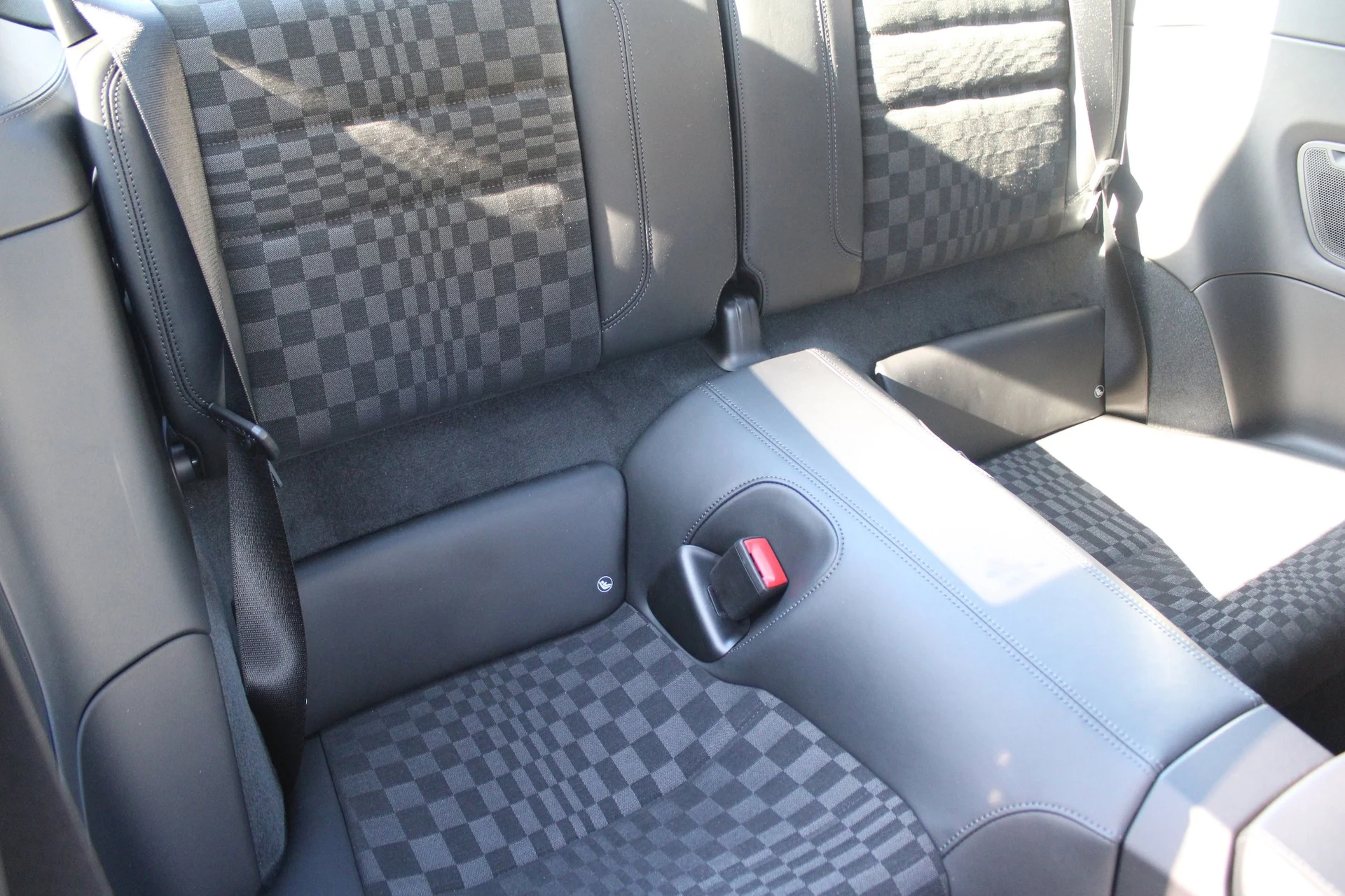 mph029_7585941_64dd9592f1882d7a3a0ec2137773cd79x_ef4fce56ed