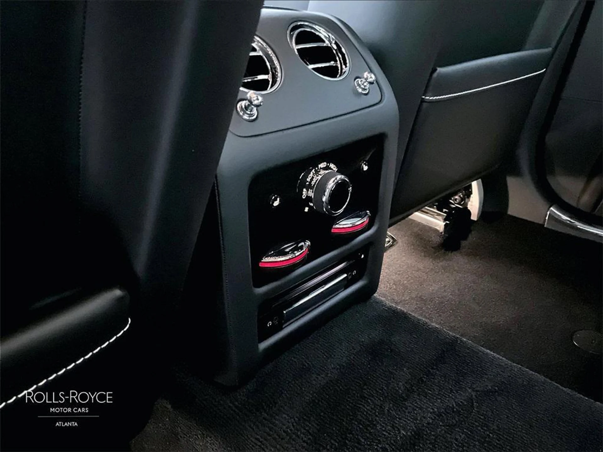 mph029_761194126_qv07vb65hvb5_KSI_Jz2_KEEBG_plo_17925040cc