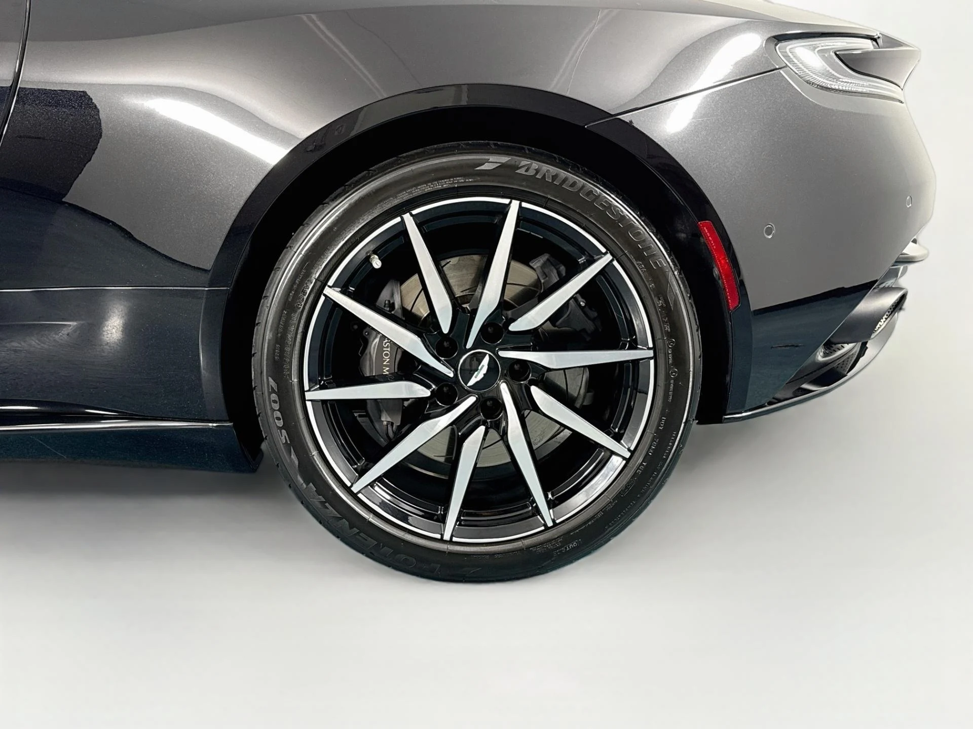 mph029_765208617_Used_2020_Aston_Martin_DB_11_V8_1787344174_06b9e4db71
