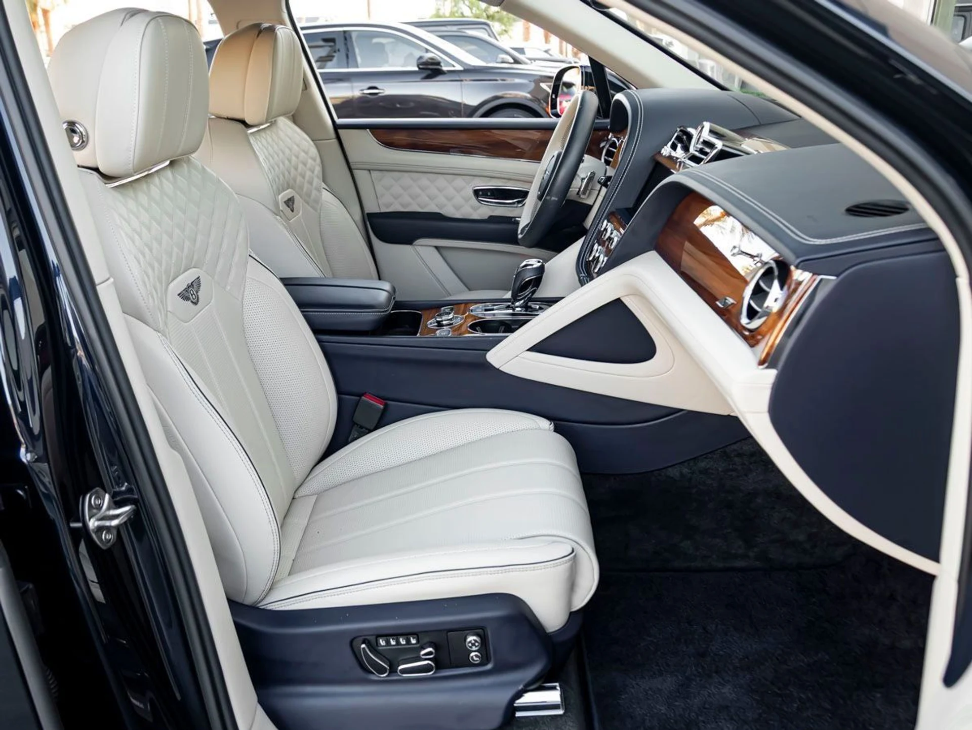 mph029_766236061_30_5af0a2112f