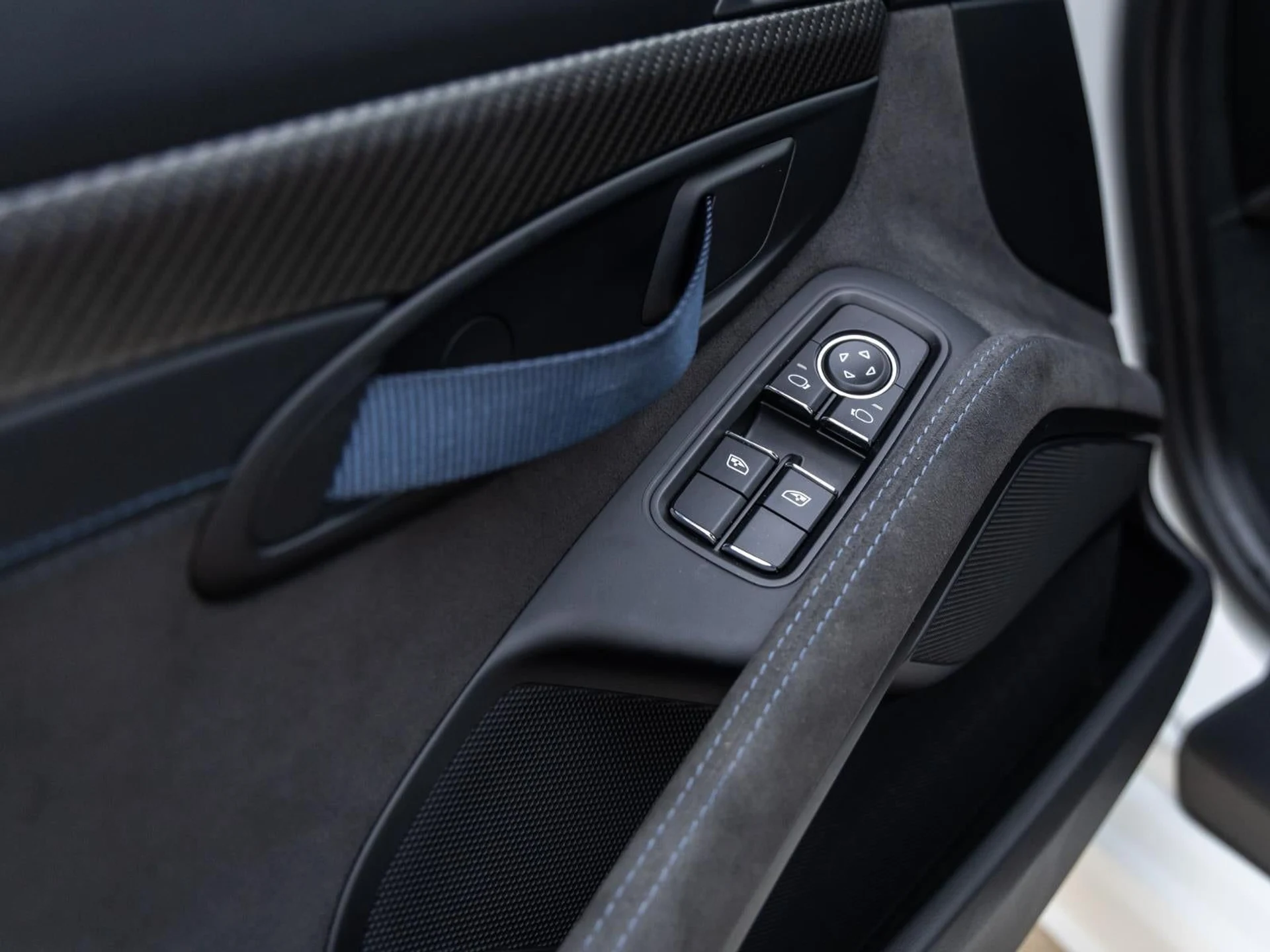 mph029_766647829_30_db111e701c