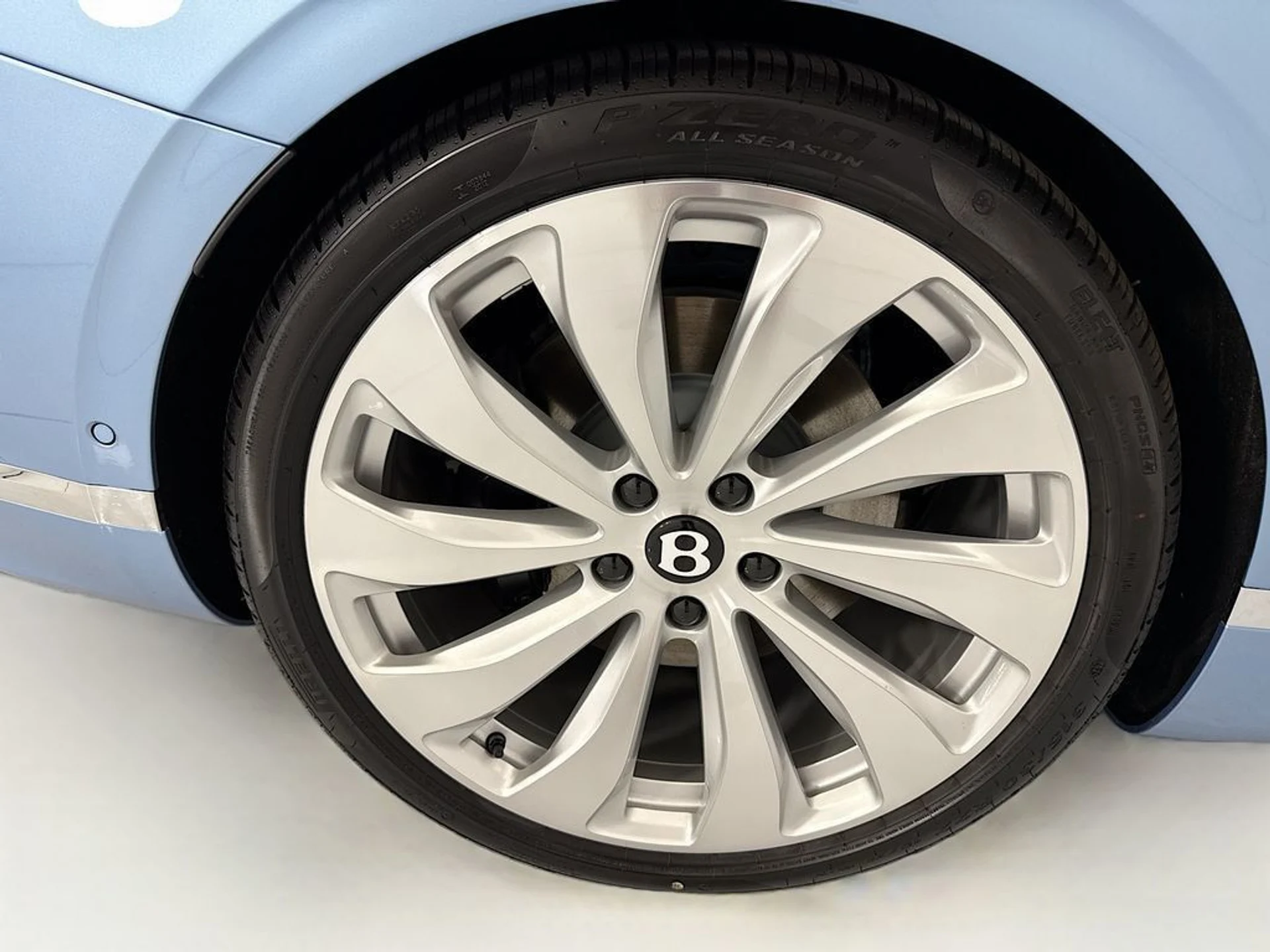mph029_774686586_new_2026_bentley_continental_gt_azure_8119_23011288_30_1024_c2d87e8e1d