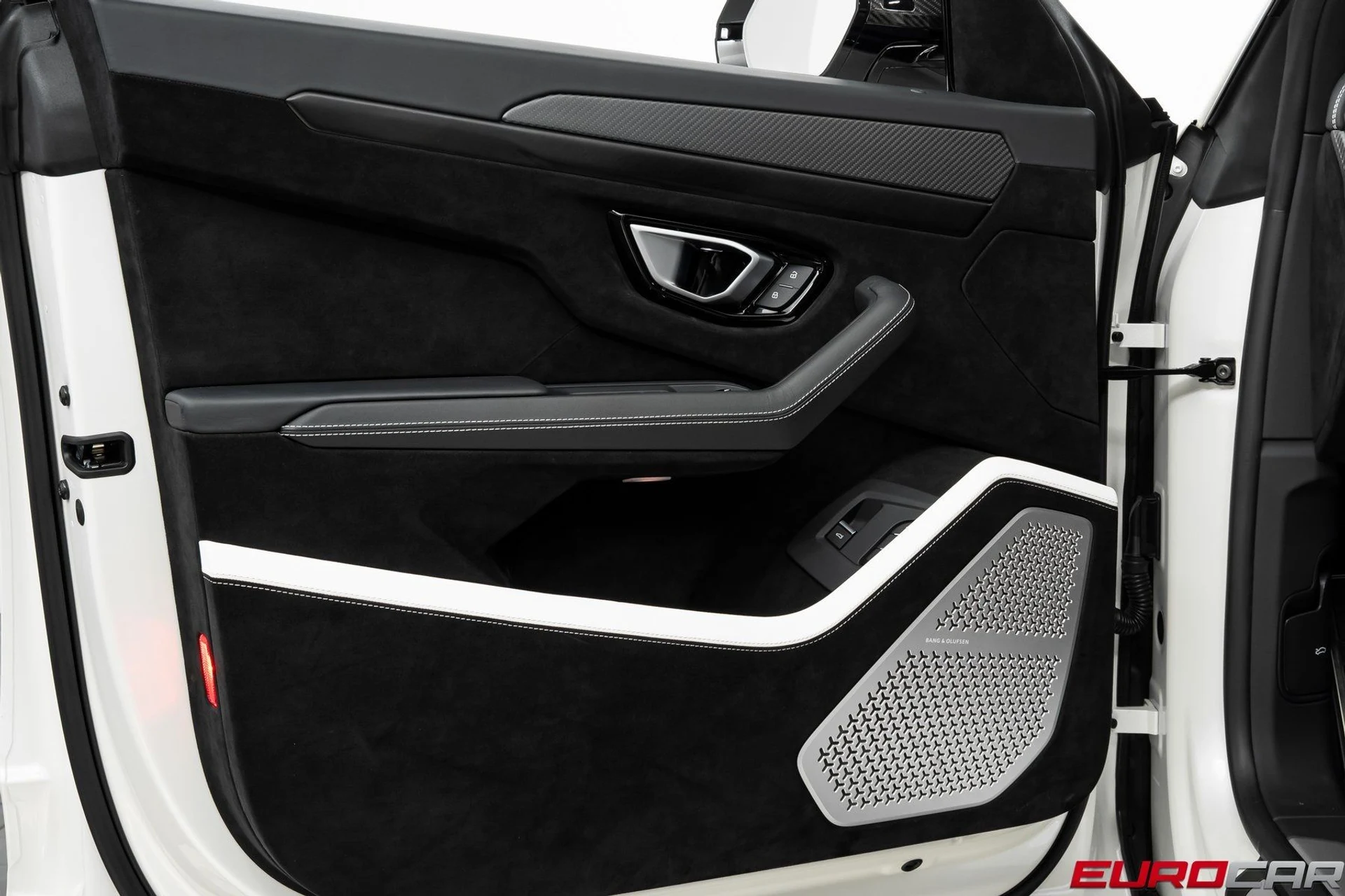 mph029_801472981_image_30_e852a4c776