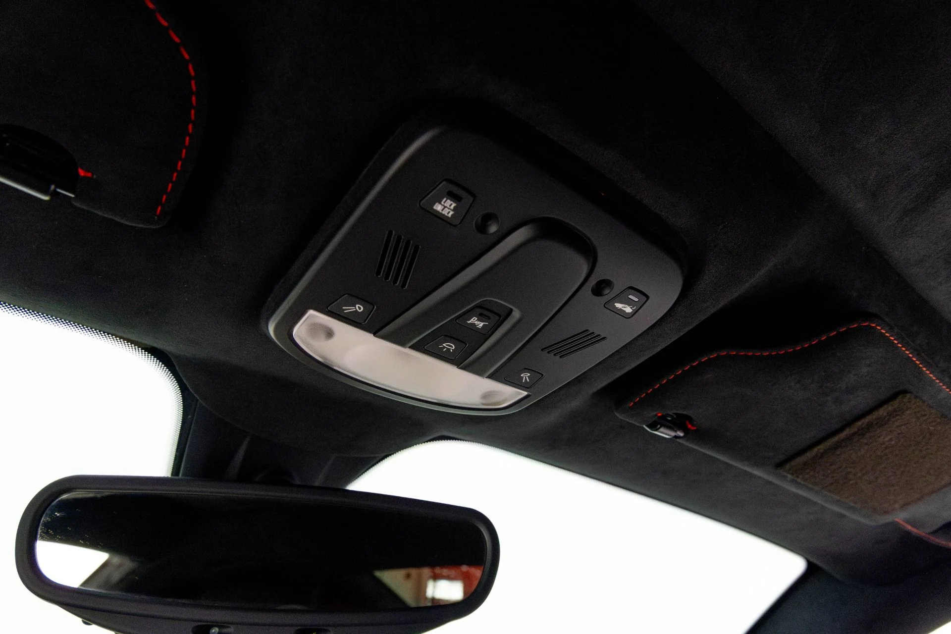 mph029_805767169_Used_2017_Ferrari_F12_TDF_1760045700_9b520e541c