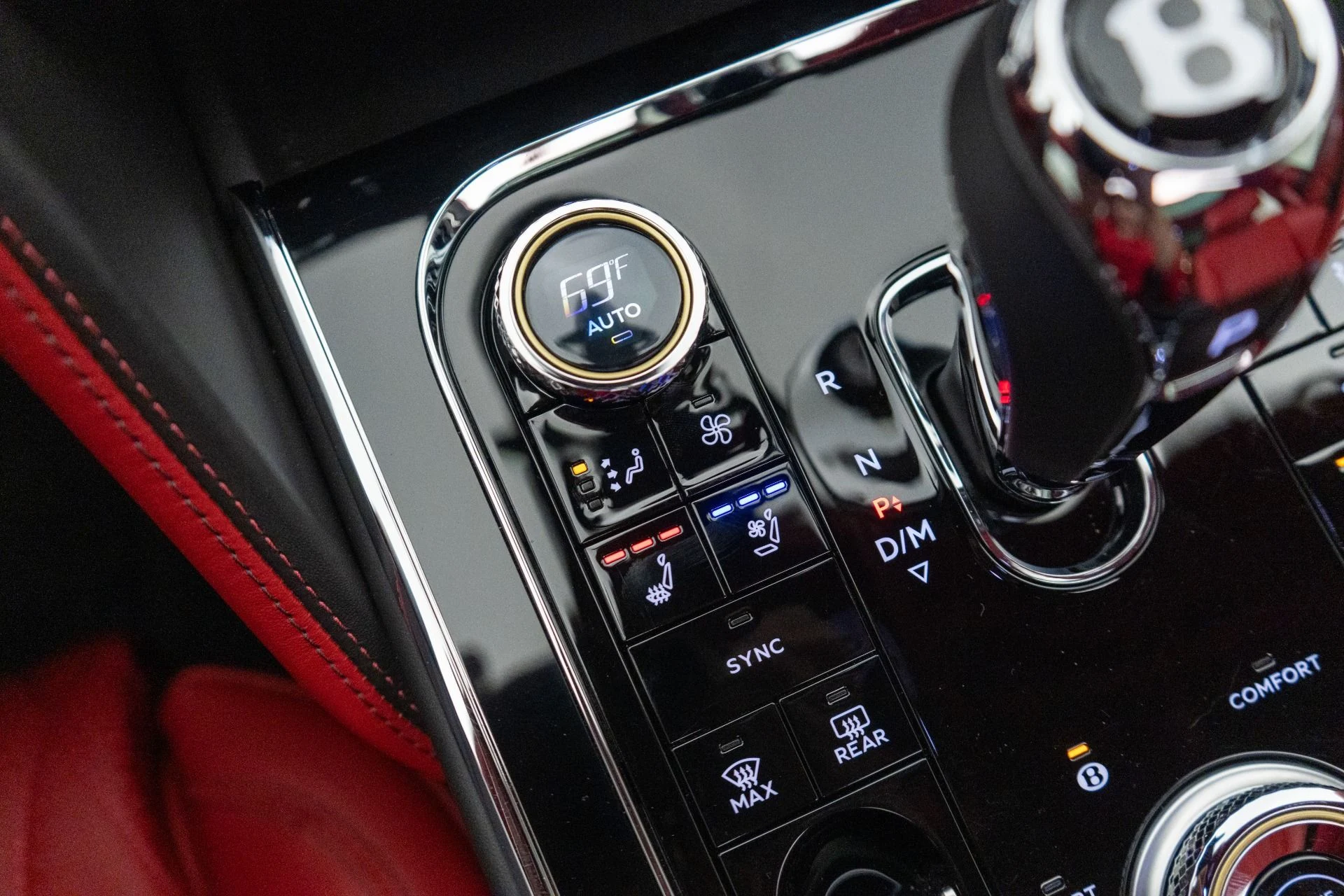 mph029_810756042_Used_2022_Bentley_Flying_Spur_V8_Great_Colors_Engine_Turned_Veneers_Mulliner_Package_1773426233_344191cf94