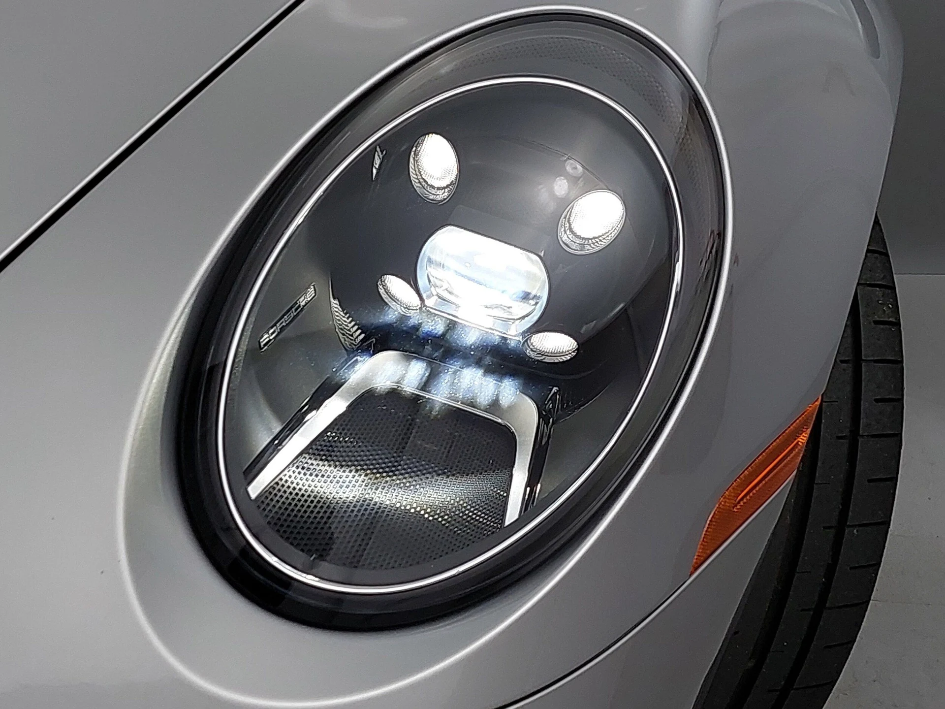 mph029_812702332_fae67d9ce35f542b16c10adeb968a550x_ad9c79a44b