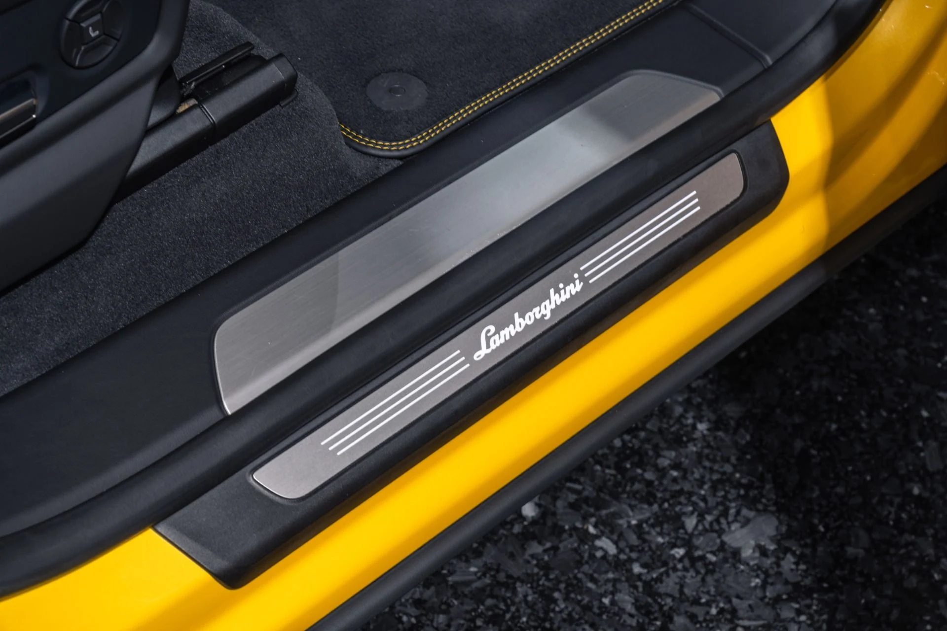 mph029_812843182_Used_2021_Lamborghini_Urus_Pearl_Capsule_w_FULL_RYFT_Exhaust_1771450400_39fe522d18