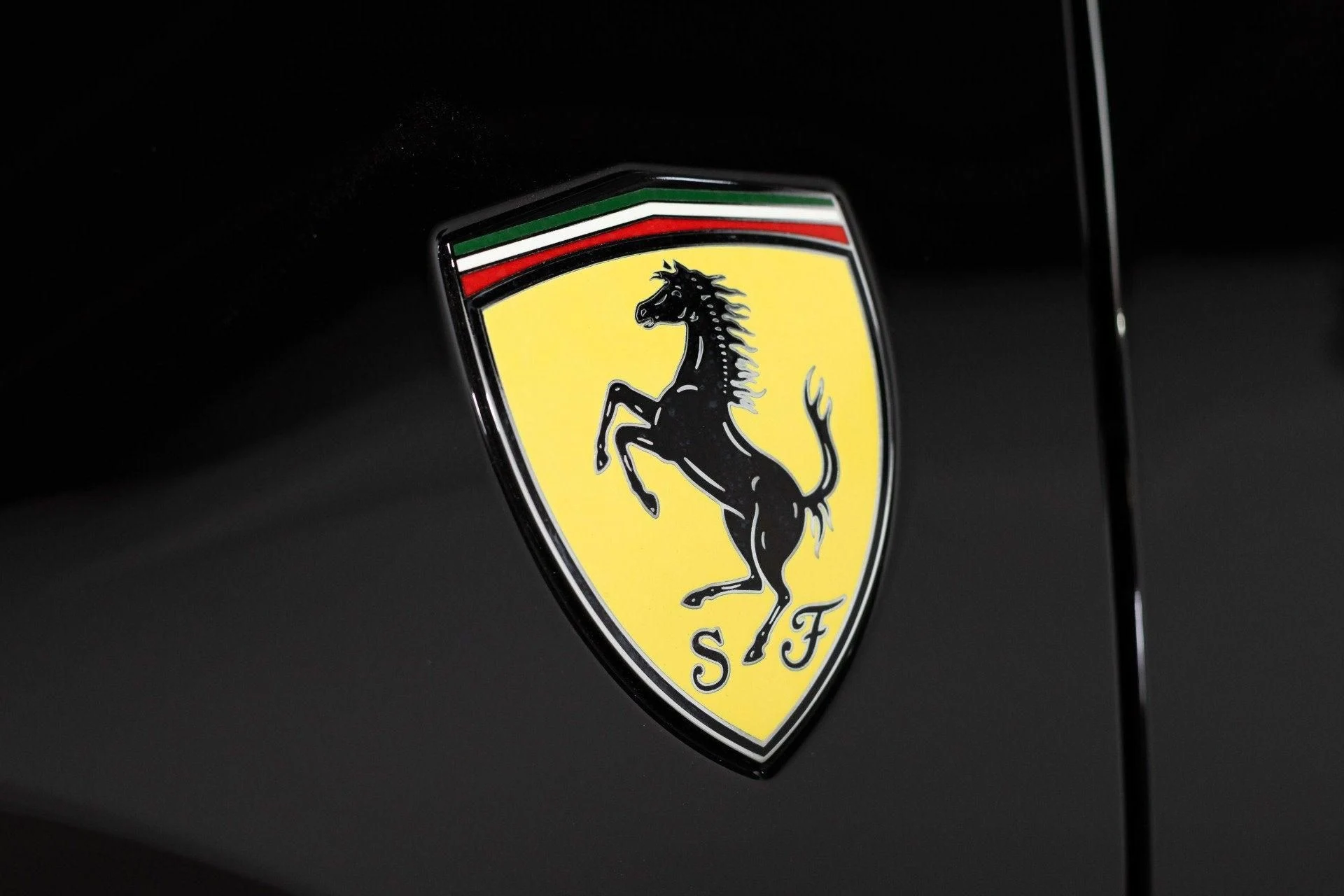 mph029_817995743_Used_2017_Ferrari_488_Spider_1777367834_ae1d301160